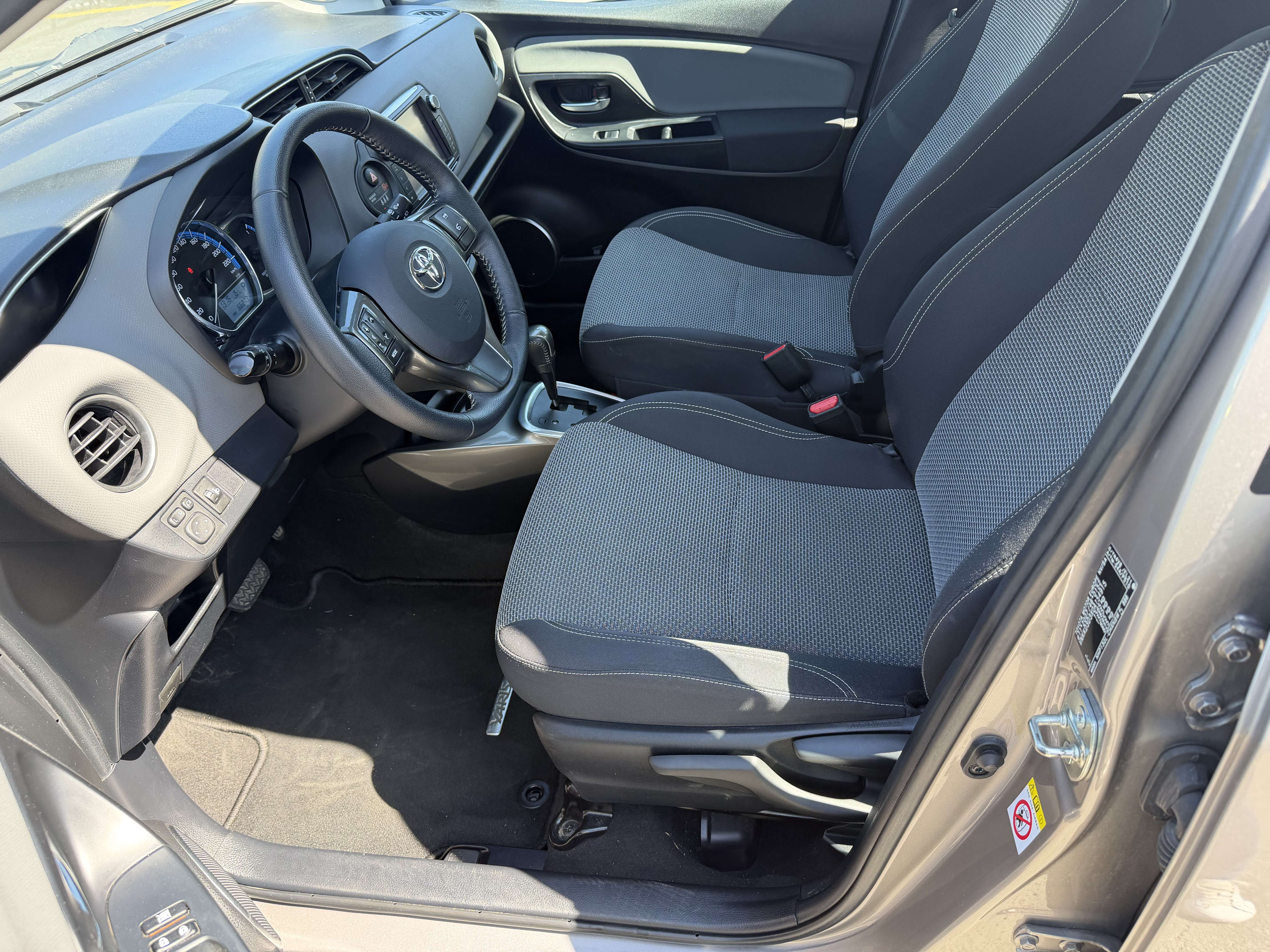 Toyota Yaris 1.5 Hybrid*Boîte Auto*NAVI*CAMERA*USB*JANTES