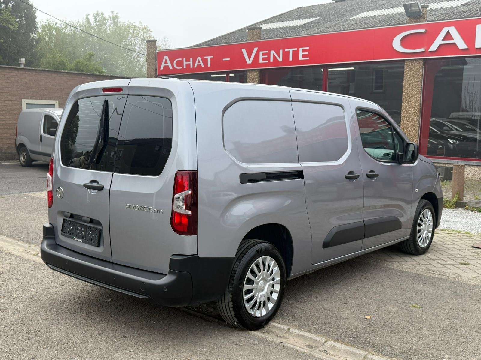Toyota Proace City 1.5 D 102 CV LONG GARANTIE 8 AN NEW MODEL