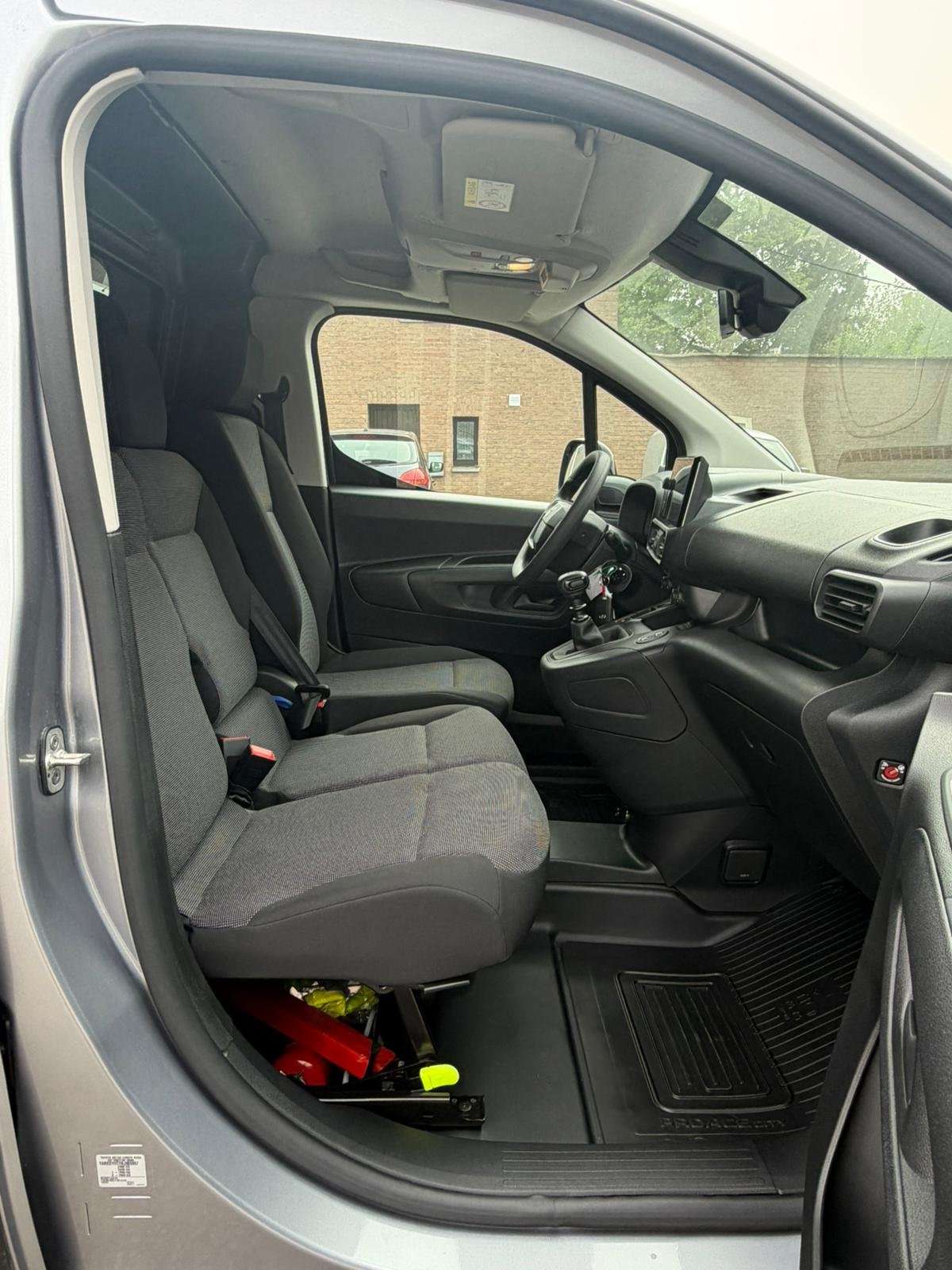 Toyota Proace City 1.5 D 102 CV LONG GARANTIE 8 AN NEW MODEL