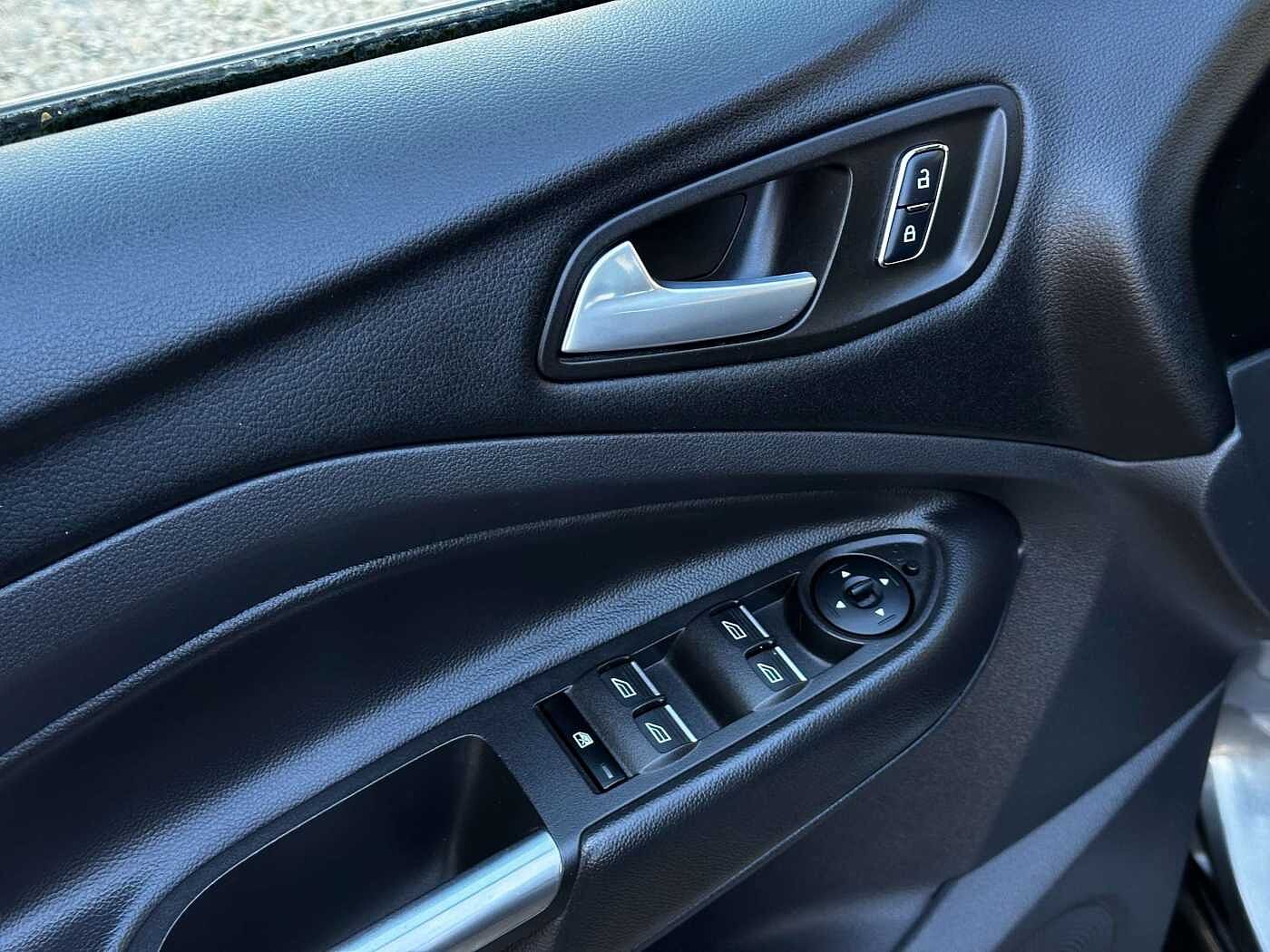 Ford Kuga 1.5 EcoBoost FWD ST LINE Titanium S/S CUIR/LED/GPS/CRUISE/SENSOR/CAMERA/