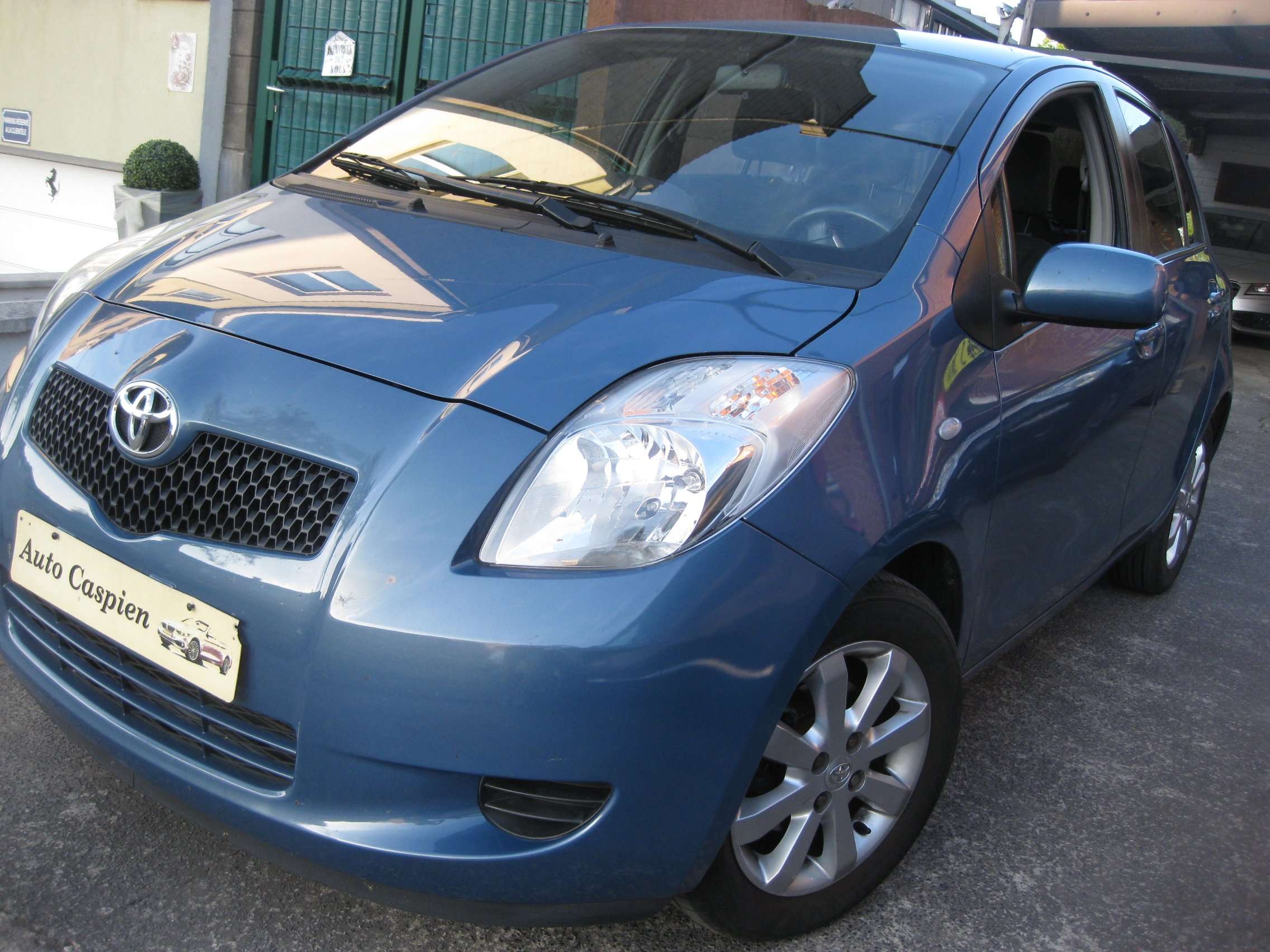 Toyota Yaris 1.3i essence Clim 78.000 km Ct ok Garantie 1an