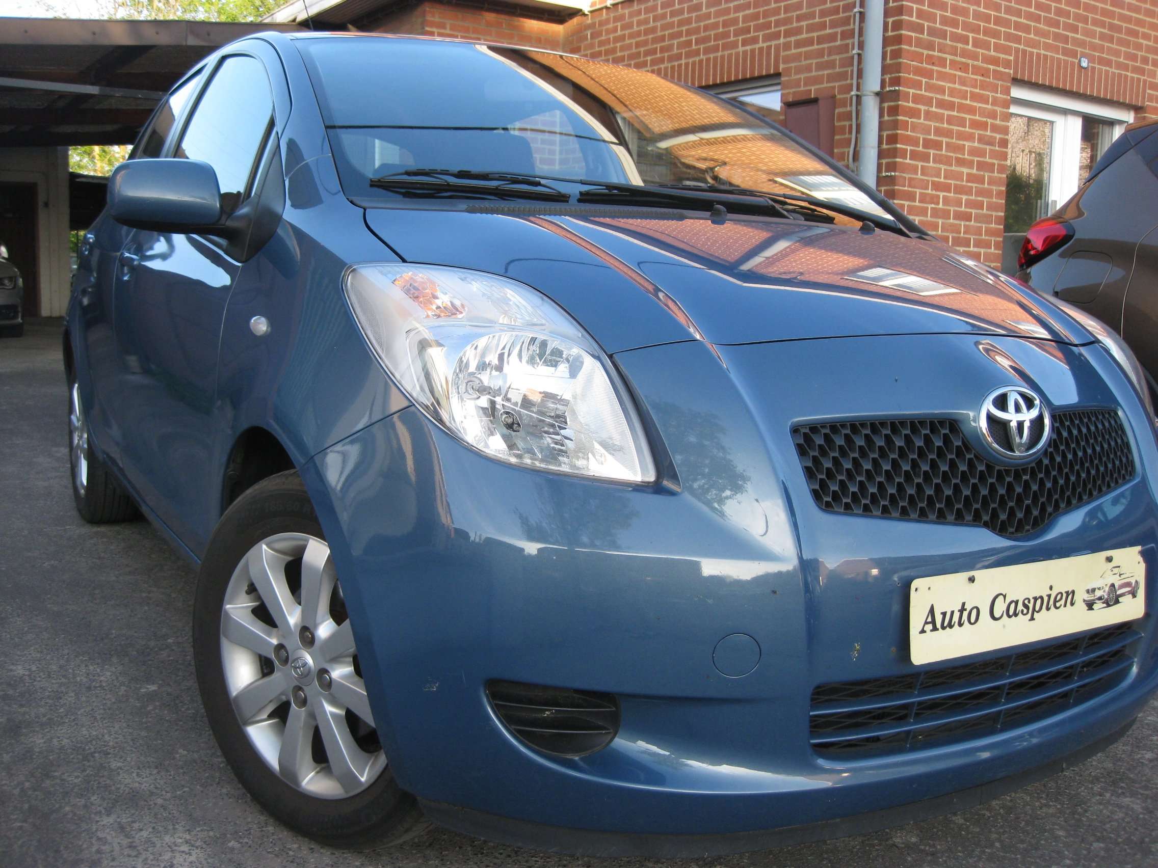 Toyota Yaris 1.3i essence Clim 78.000 km Ct ok Garantie 1an