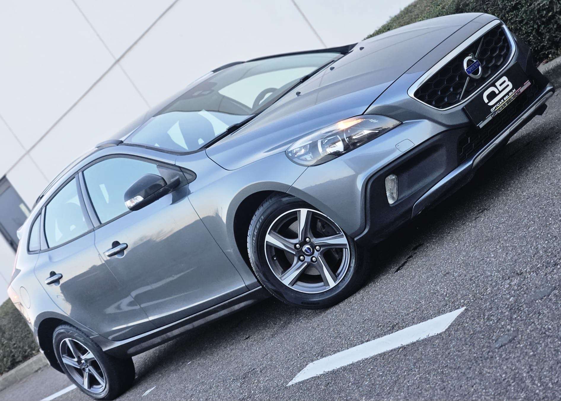 Volvo V40 Cross Country ** 1.6 T4 - Sport - 1 owner - Carpass **