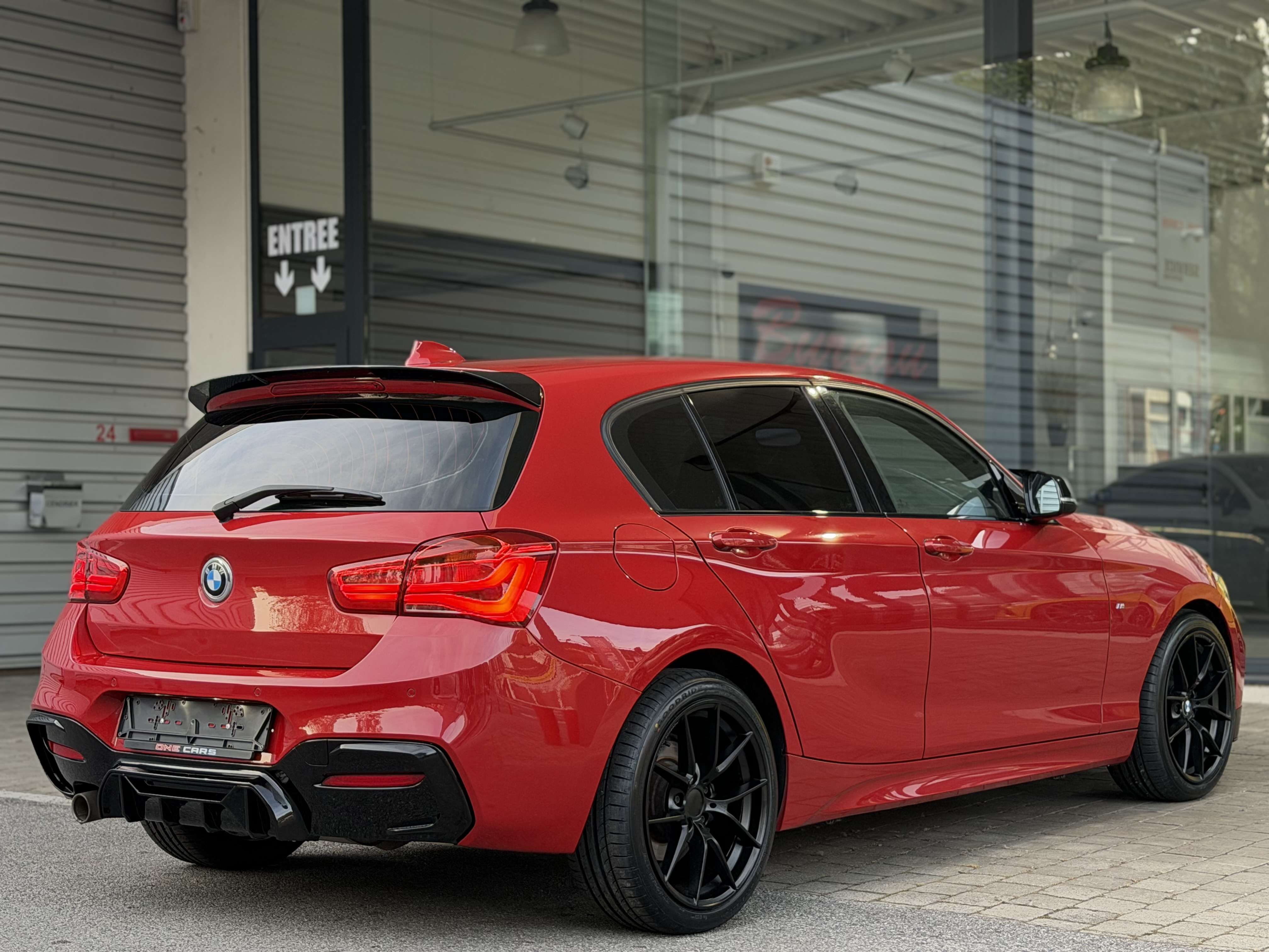 BMW 116 i "PACK M" BIXENON-CUIR BACQUET-GPS-JA18P-GARANTIE