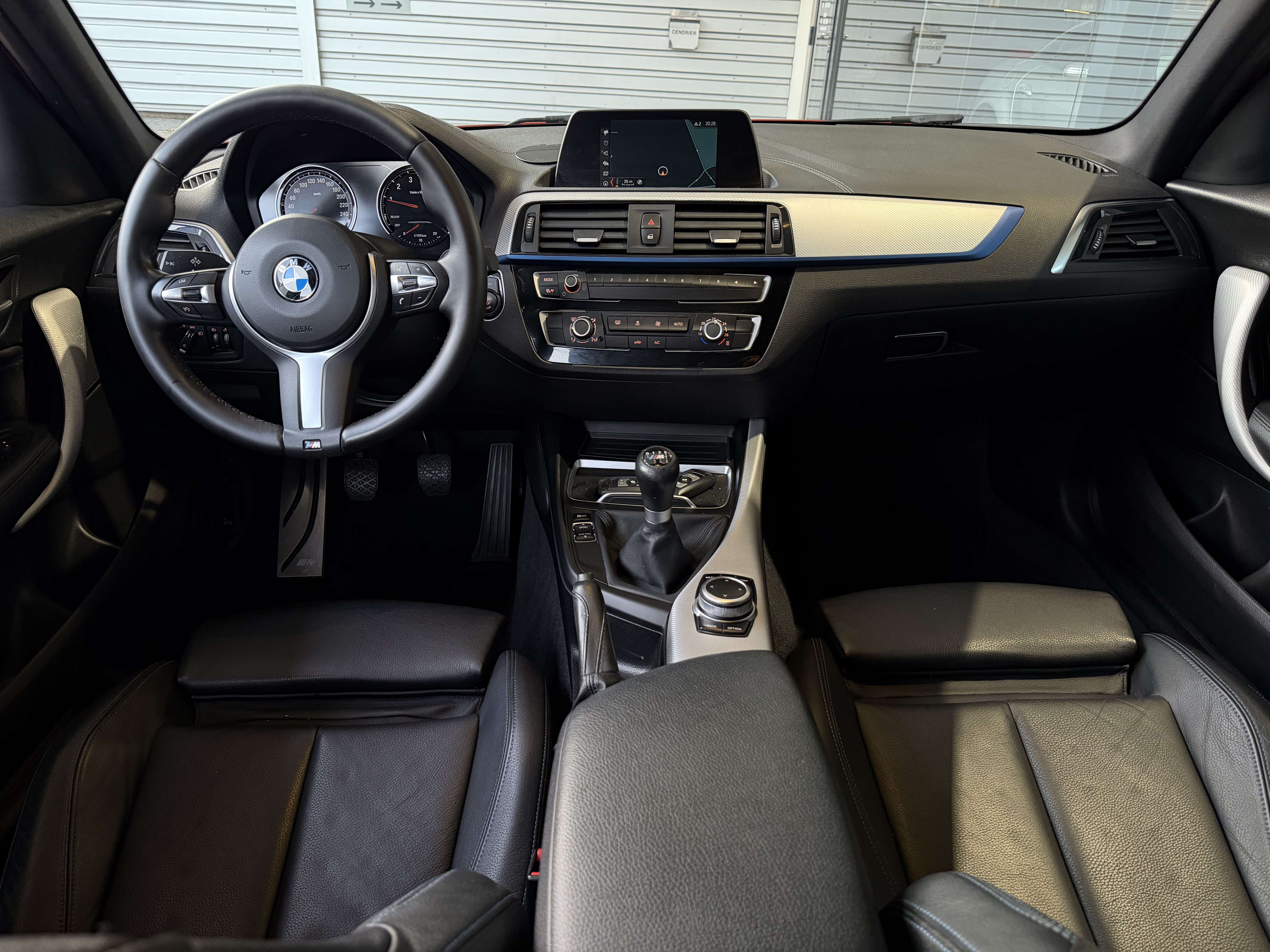 BMW 116 i "PACK M" BIXENON-CUIR BACQUET-GPS-JA18P-GARANTIE
