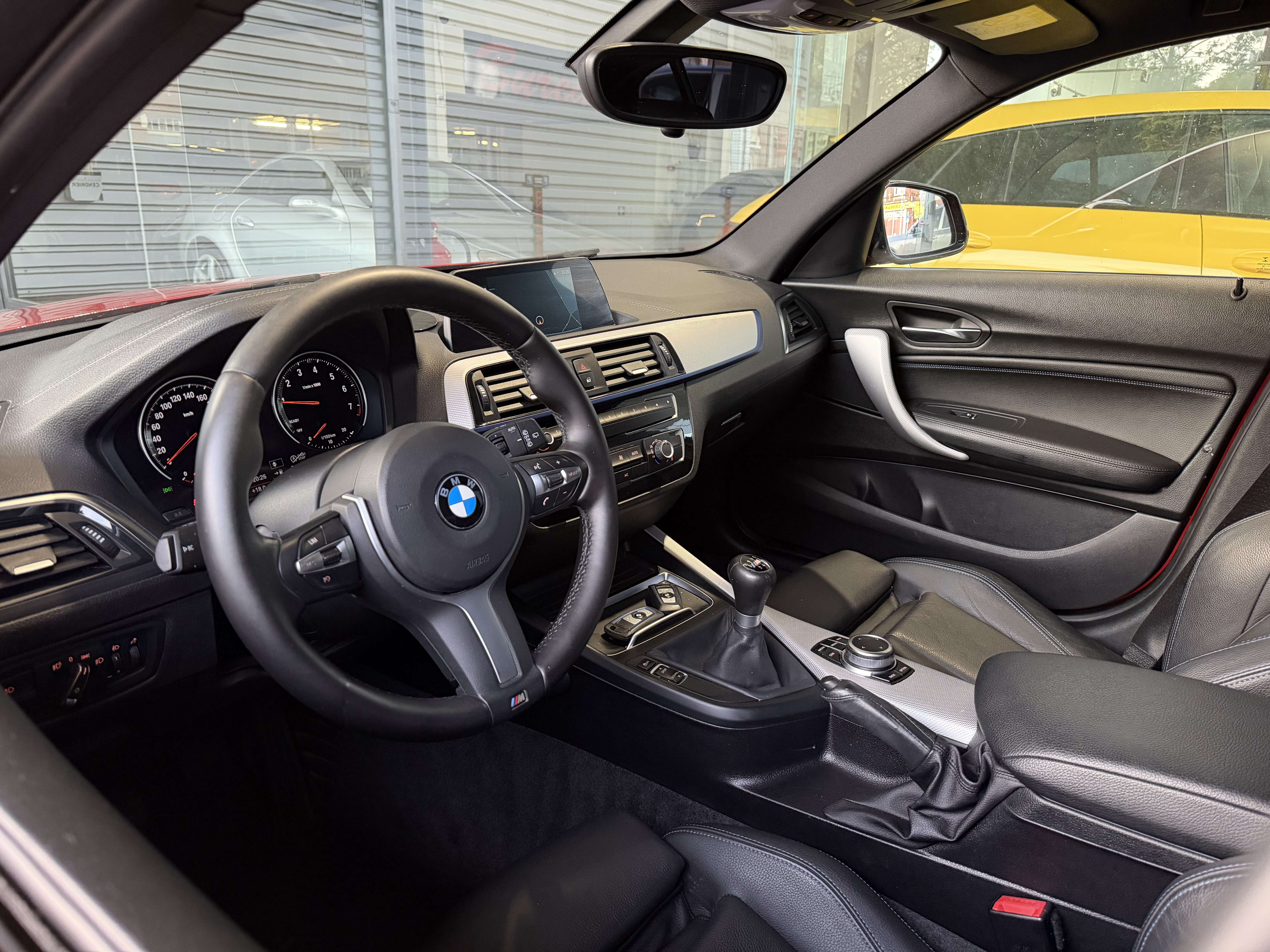 BMW 116 i "PACK M" BIXENON-CUIR BACQUET-GPS-JA18P-GARANTIE