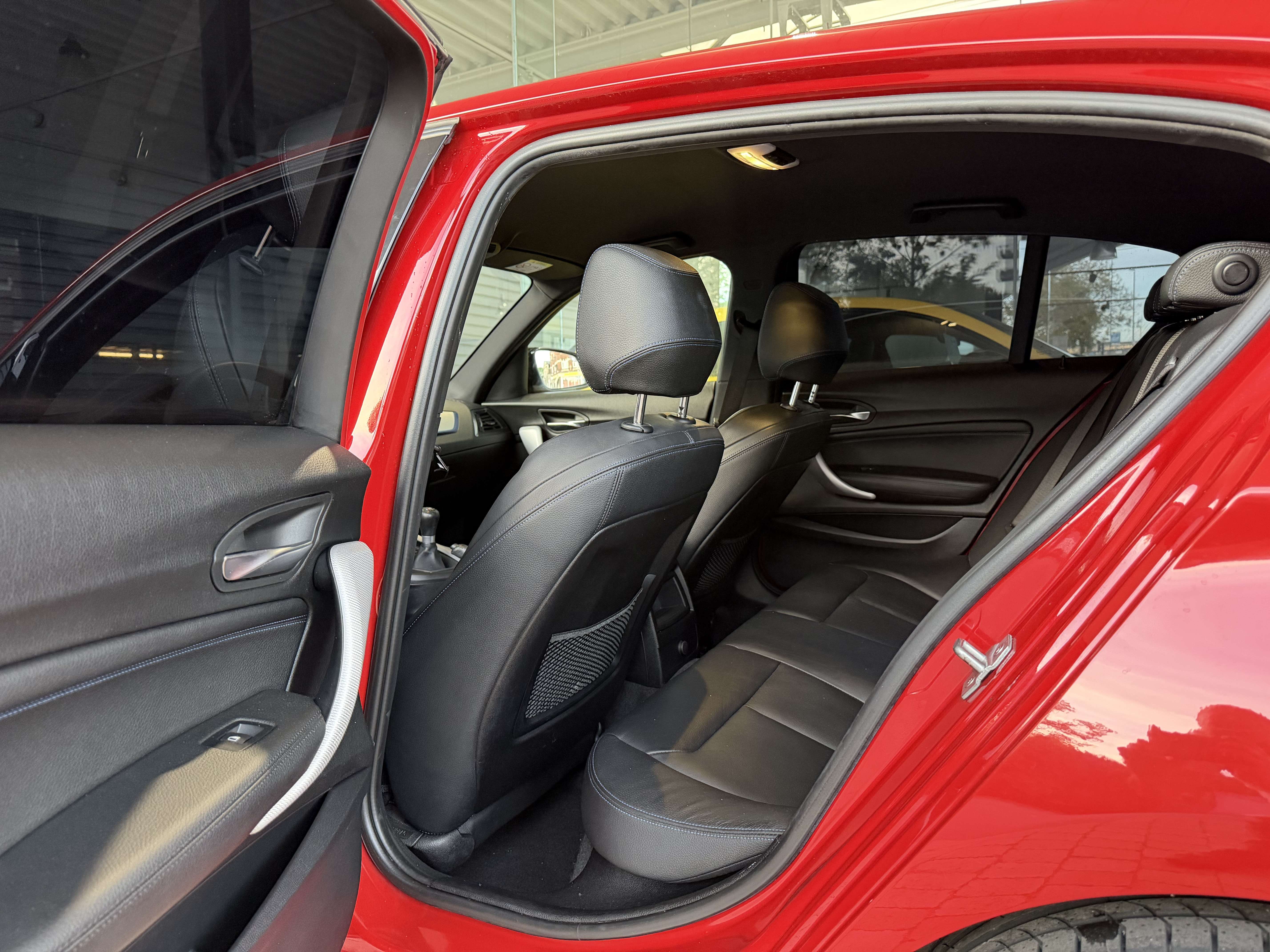 BMW 116 i "PACK M" BIXENON-CUIR BACQUET-GPS-JA18P-GARANTIE