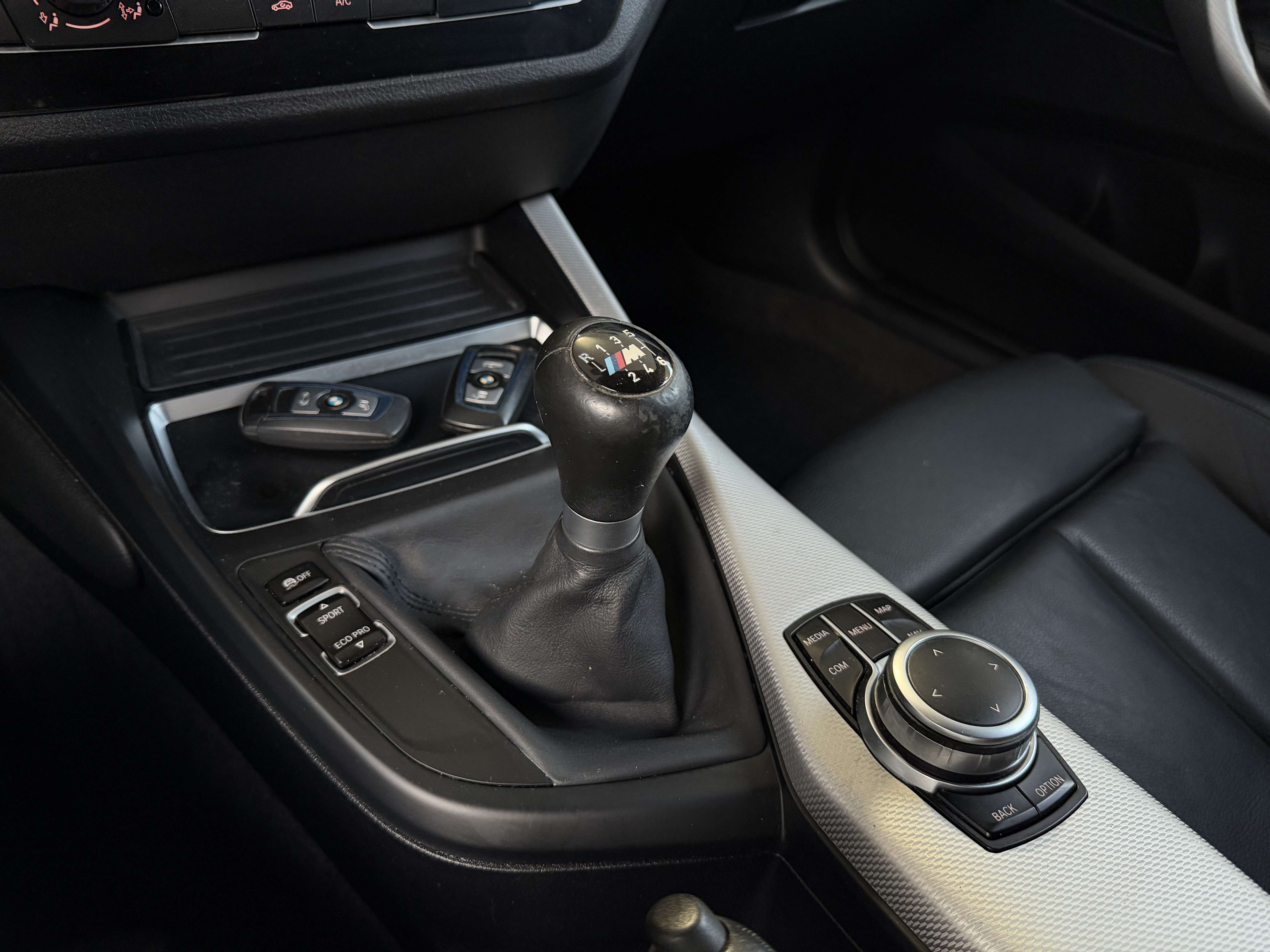 BMW 116 i "PACK M" BIXENON-CUIR BACQUET-GPS-JA18P-GARANTIE