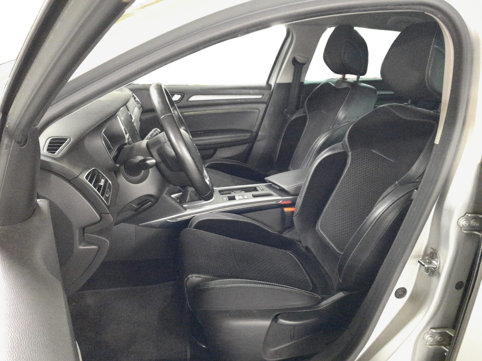 Renault Megane IV ESTATE 1.3 TCE 160 FAP INTENS