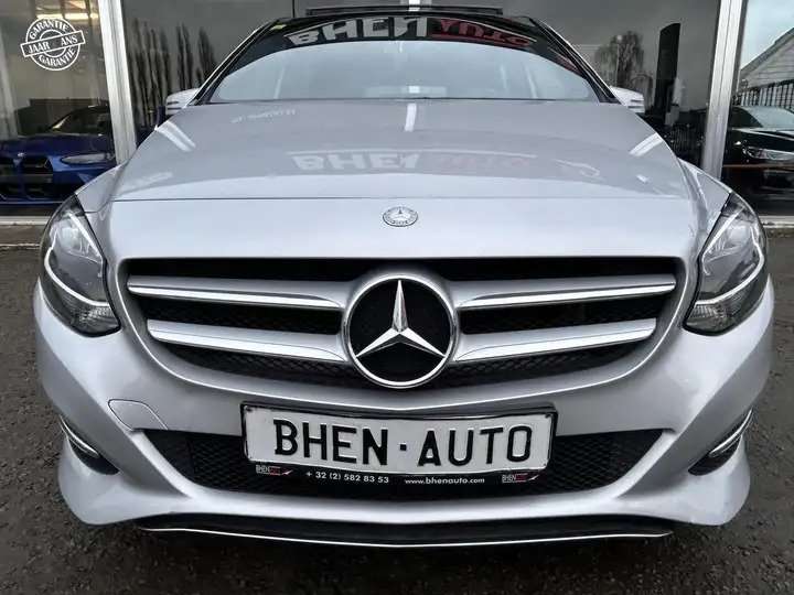 Mercedes-Benz B 180 d/TOIT PANO/NAVI/CAMERA/GARANTIE 12 MOIS