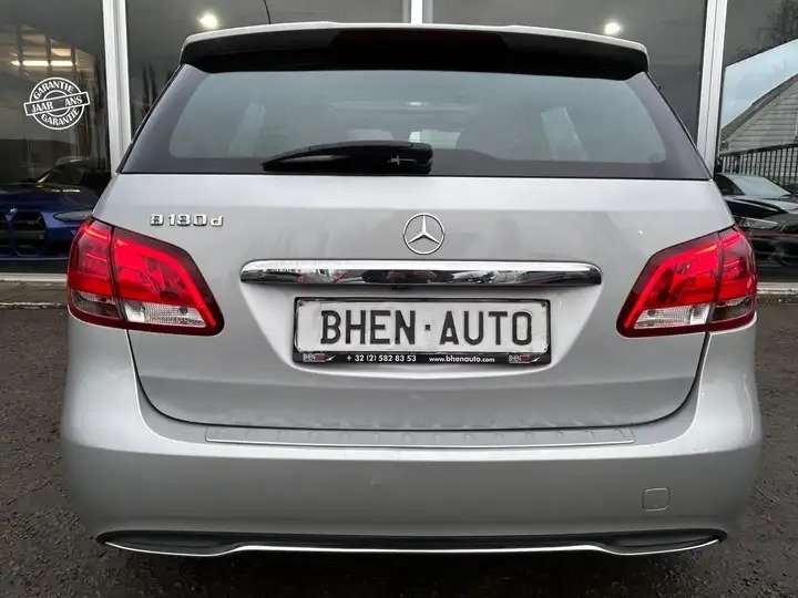 Mercedes-Benz B 180 d/TOIT PANO/NAVI/CAMERA/GARANTIE 12 MOIS