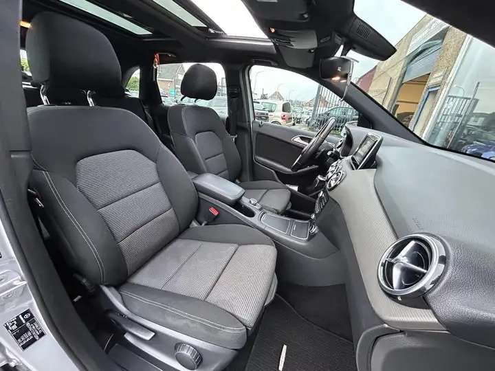 Mercedes-Benz B 180 d/TOIT PANO/NAVI/CAMERA/GARANTIE 12 MOIS