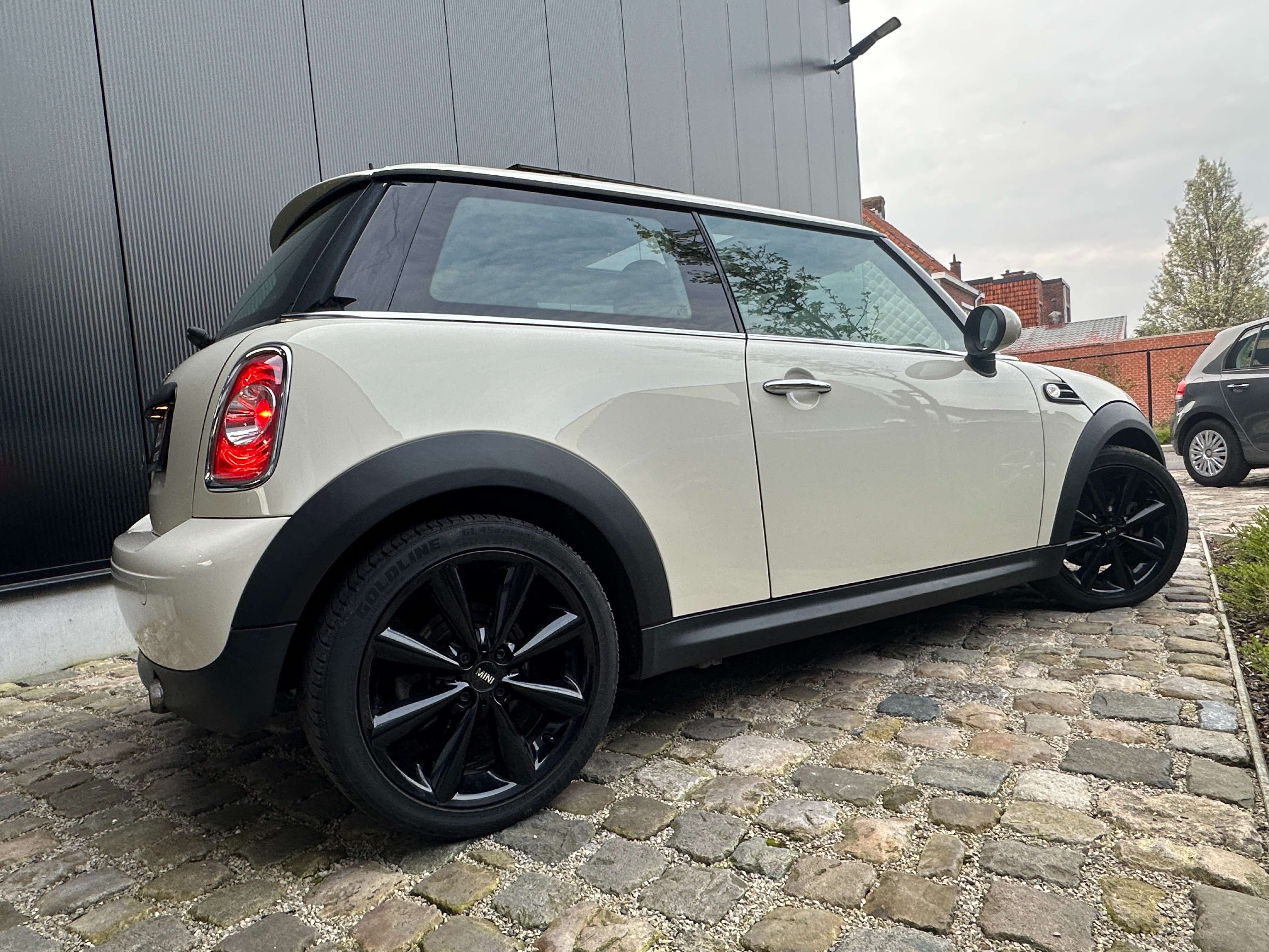 MINI One Mini 1.6i One MINIMALISM Line,Veel Opties,17"Black Alu/Garantie