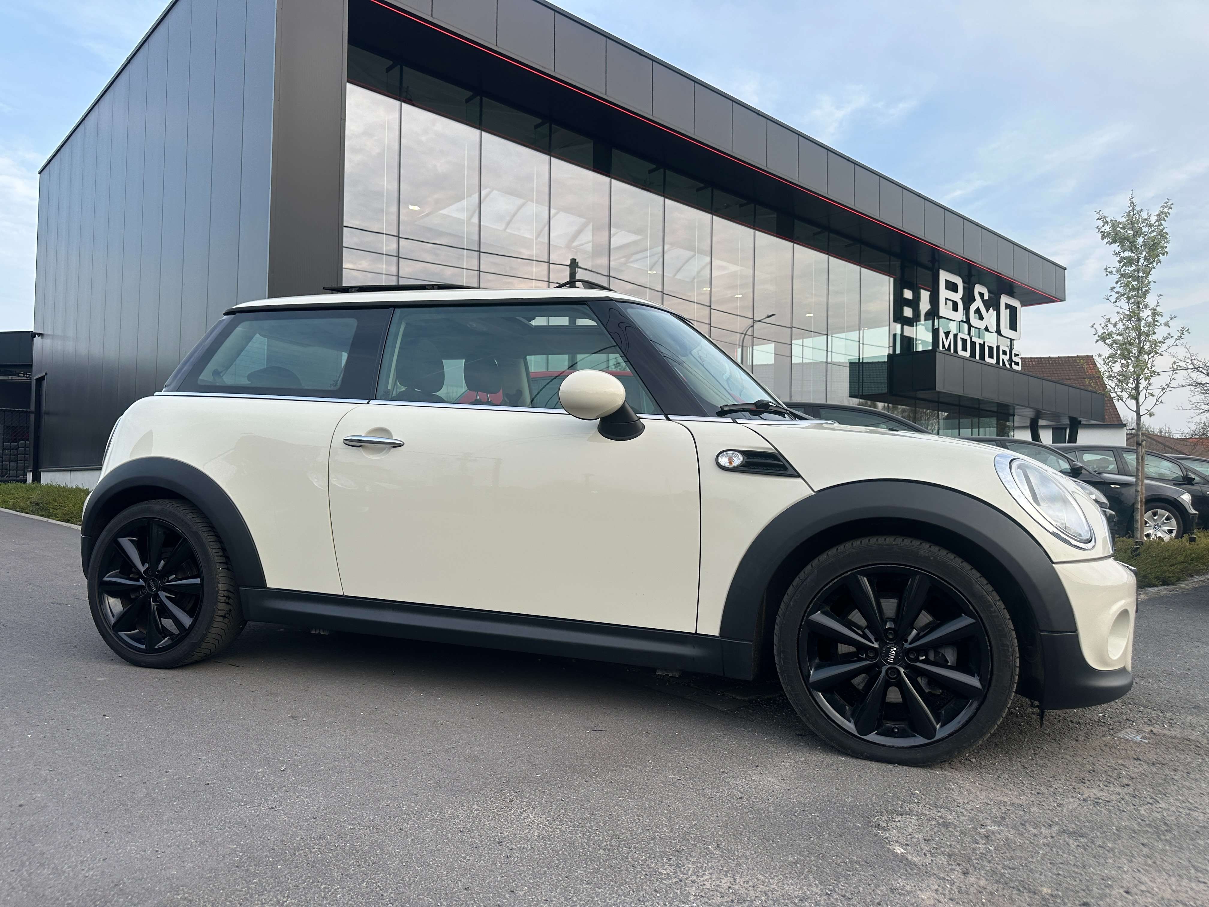 MINI One Mini 1.6i One MINIMALISM Line,Veel Opties,17"Black Alu/Garantie