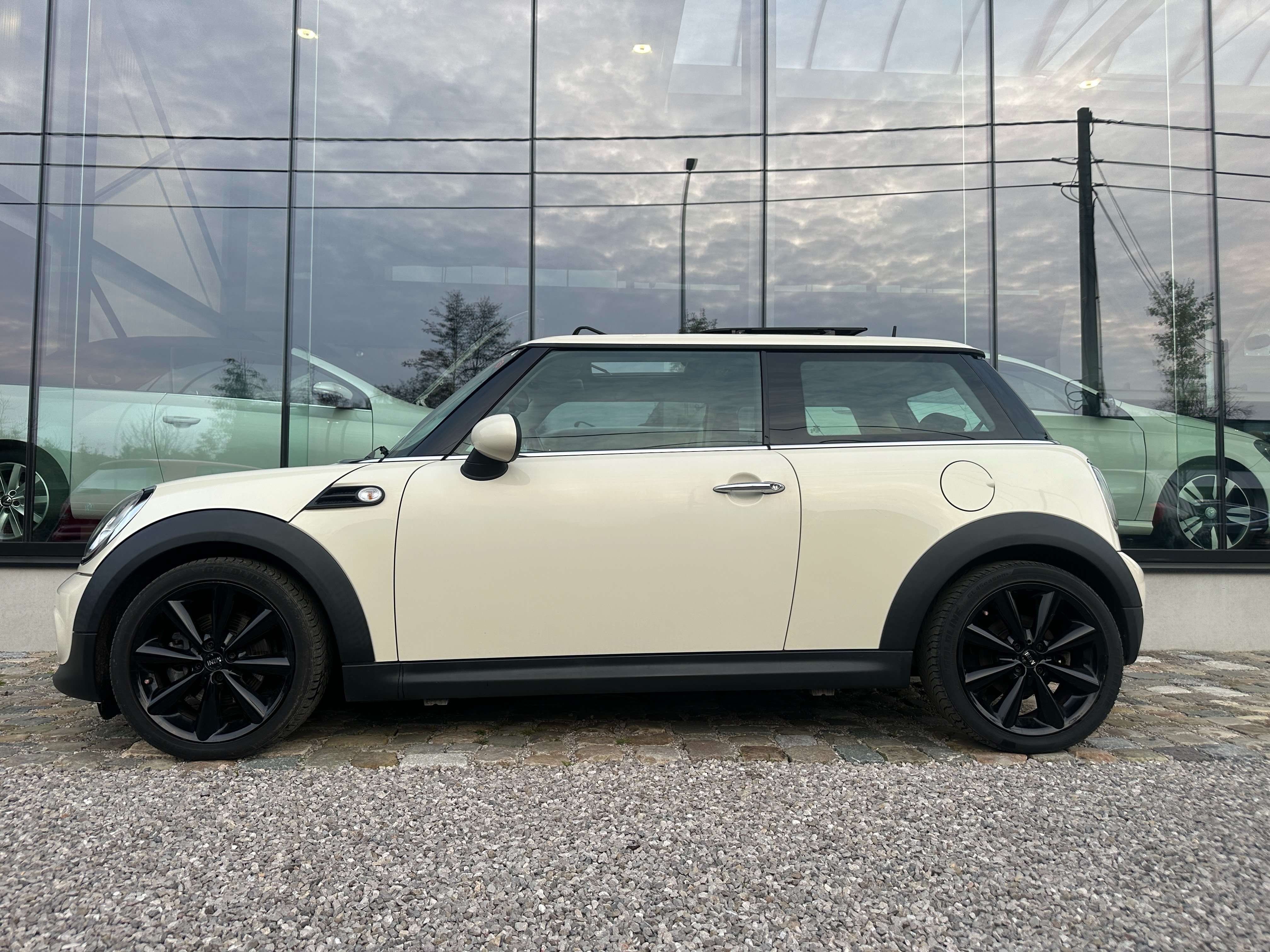 MINI One Mini 1.6i One MINIMALISM Line,Veel Opties,17"Black Alu/Garantie