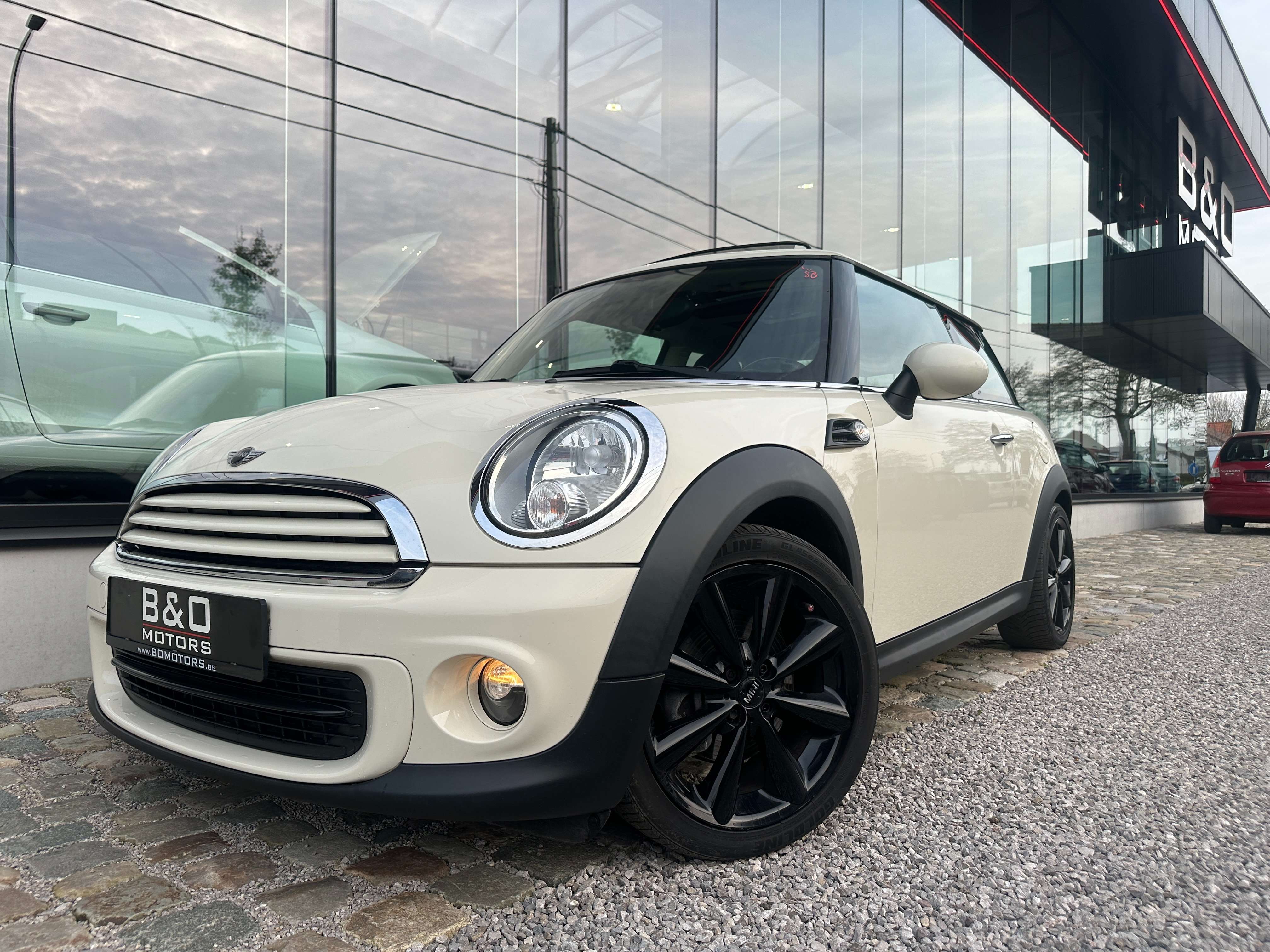 MINI One Mini 1.6i One MINIMALISM Line,Veel Opties,17"Black Alu/Garantie
