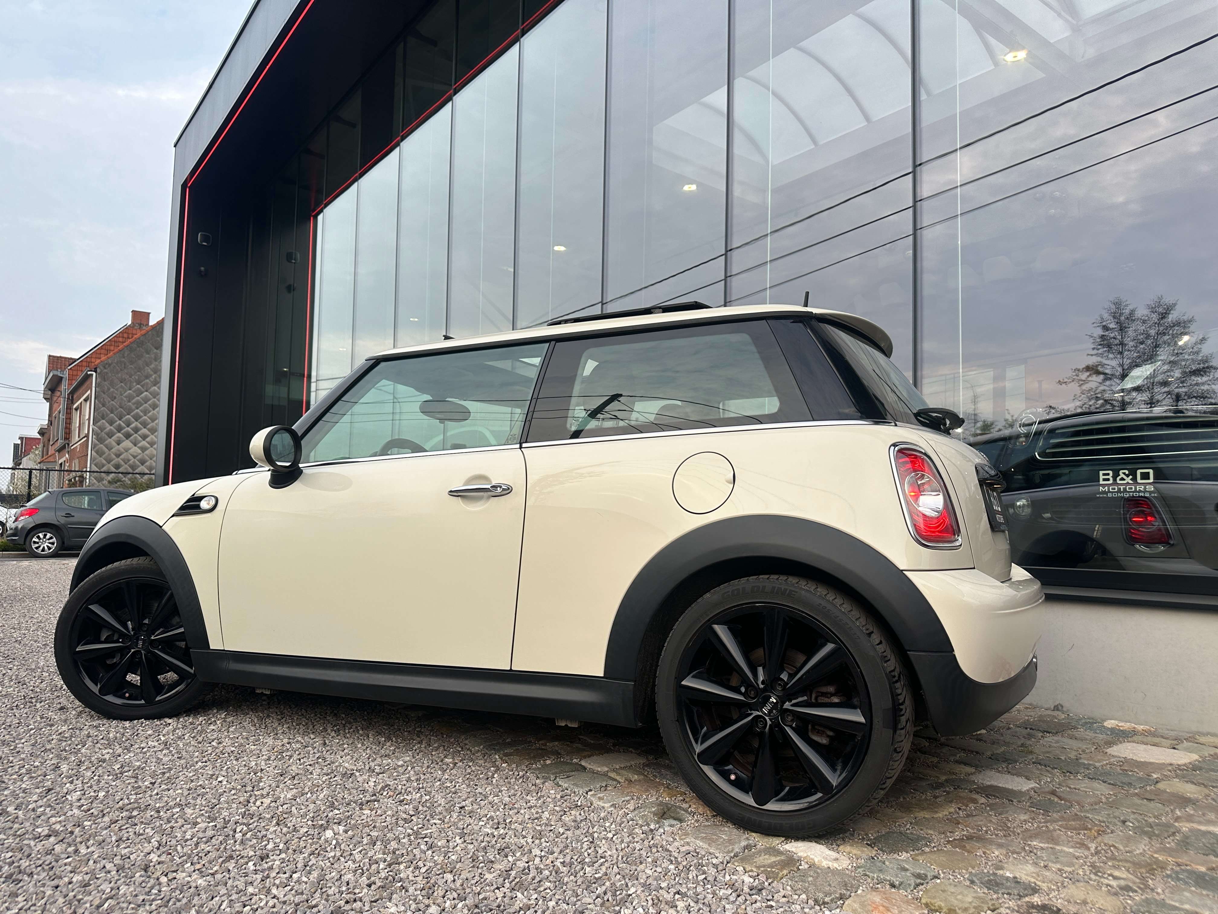 MINI One Mini 1.6i One MINIMALISM Line,Veel Opties,17"Black Alu/Garantie