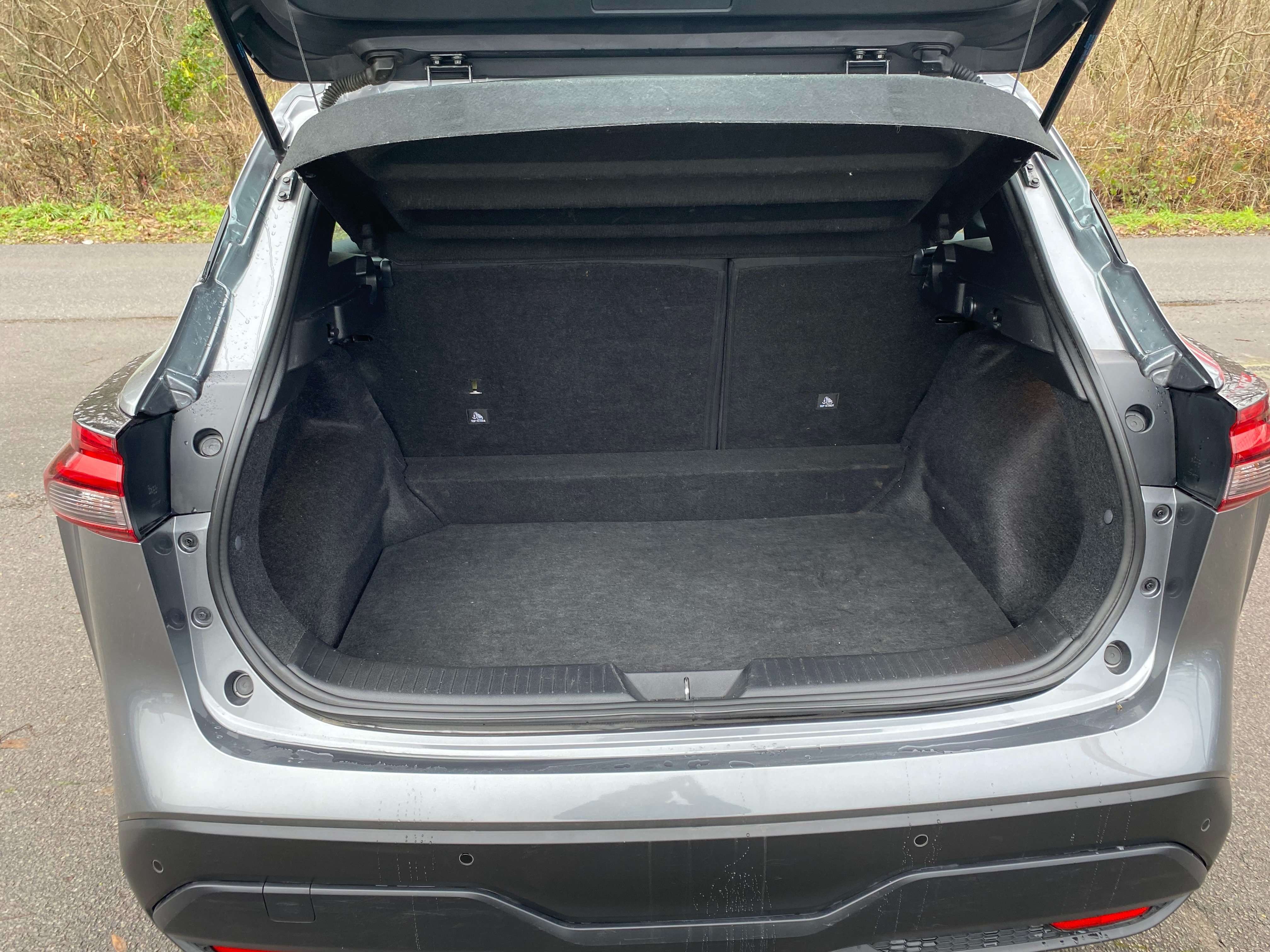 Nissan Qashqai 1.3 BUSINESS EDITION XTRON