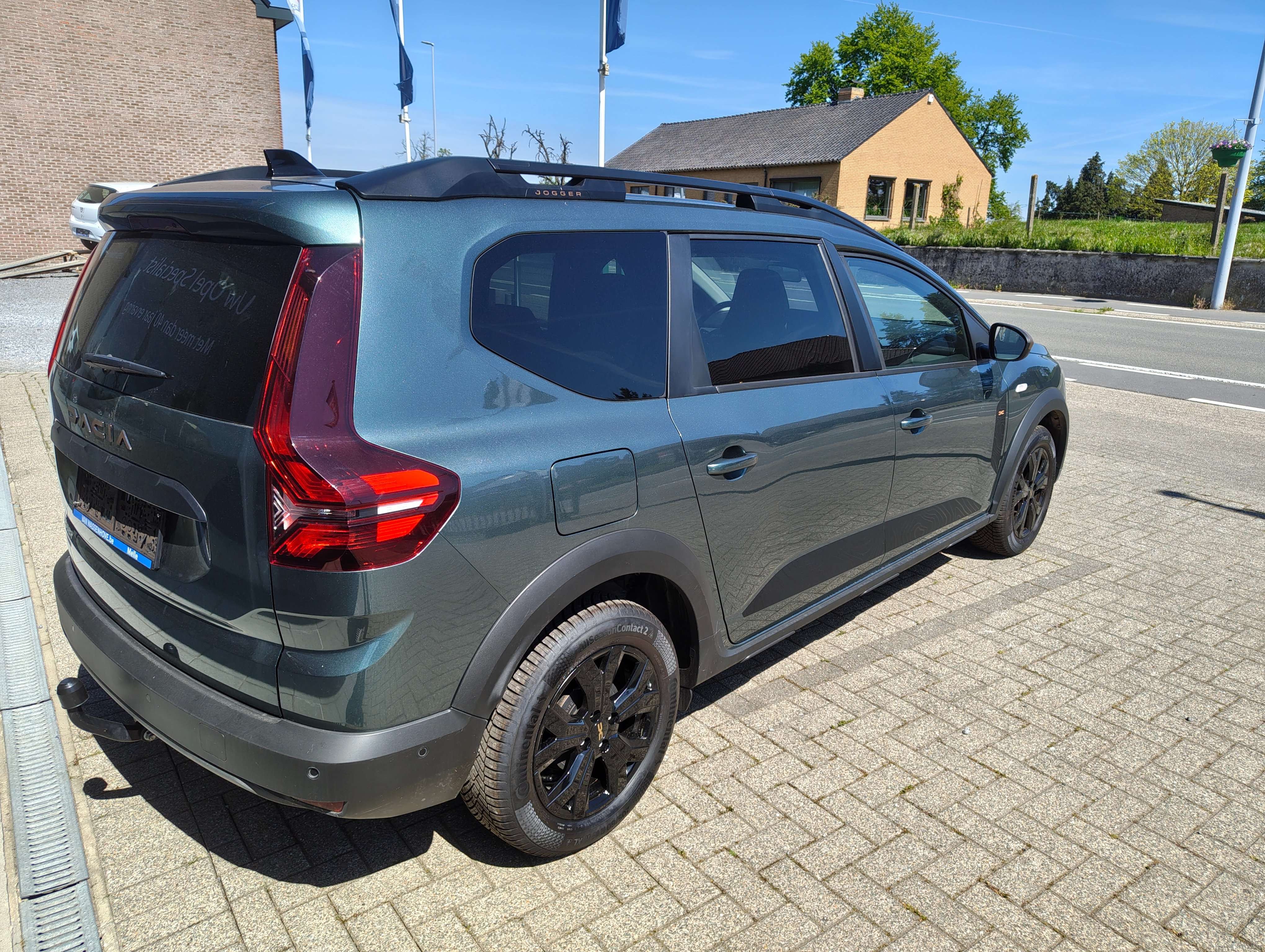 Dacia Jogger Jogger 1.6 Hybride (B+electr) automaat slechts 6096 km