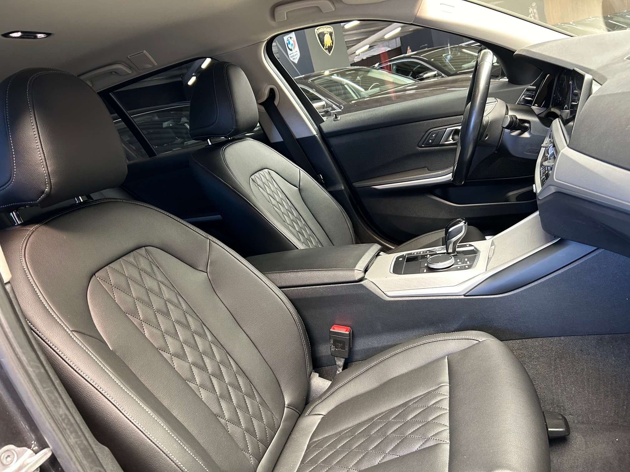 BMW 316 dA Touring Alu19"/Leder/Led/Pdc/LiveCockpit *1j garantie*