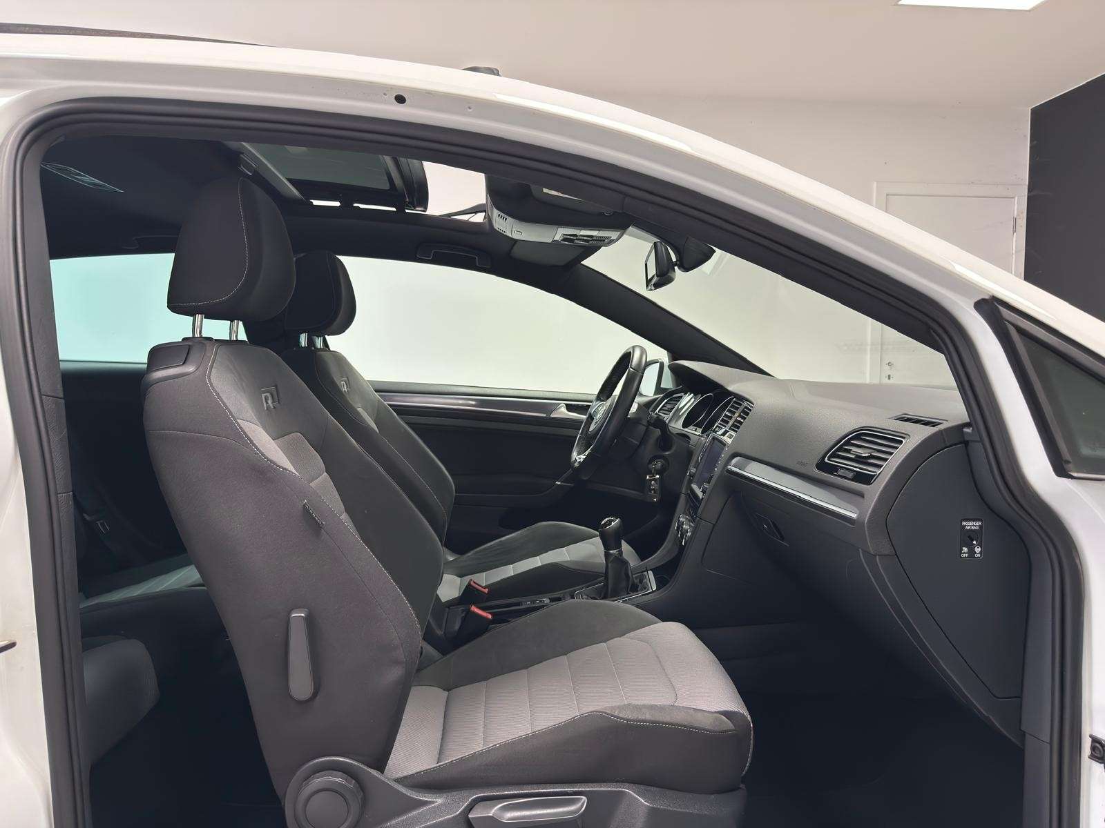 Volkswagen Golf Golf 1.4 TSI ACT R LINE*TOIT-PANO*GPS+CAMERA*GARAN