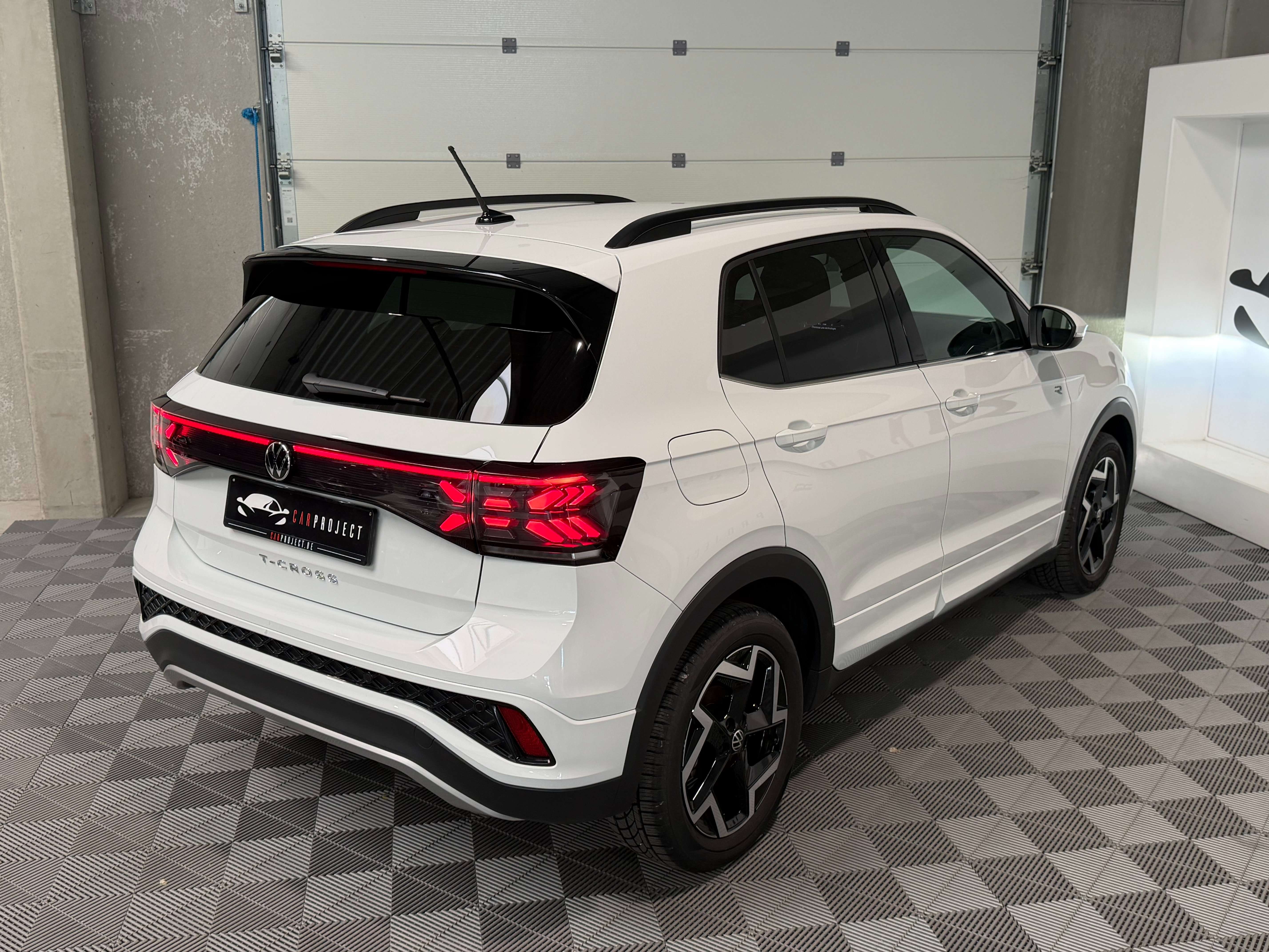 Volkswagen T-Cross 1.0 TSI R-Line DSG, Car-Play, Capteurs AV/AR, Sièges Chauffants