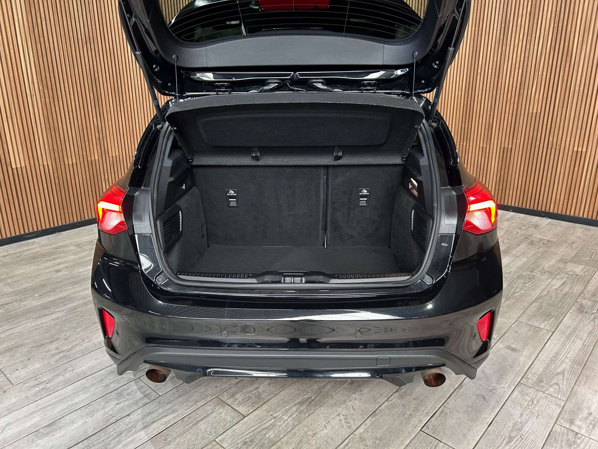 Ford Focus ST 2.3 EcoBoost Acc/Led/Cam/VerwZet *1j garantie*