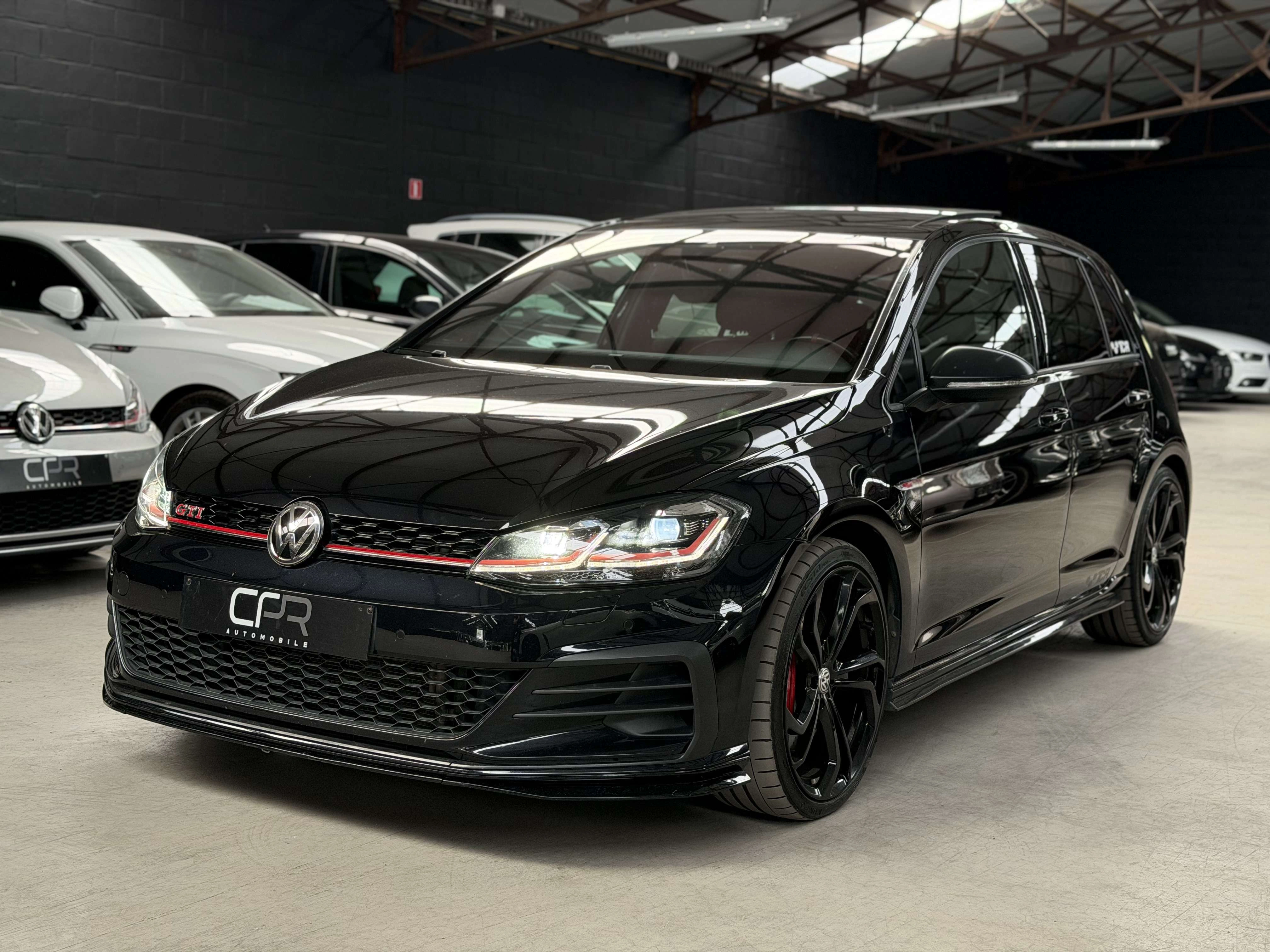 Volkswagen Golf GTI 2.0 TSI TCR * AKRA * PANO * SONO * GPS * CAMERA *