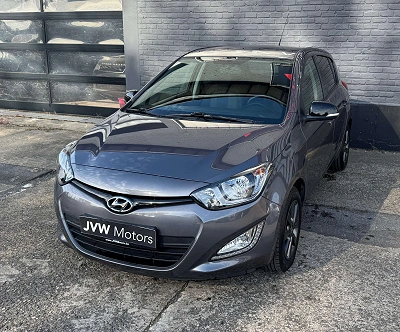 Hyundai i20 1.2i * 67Dkm * Cruise * Airco * Garantie