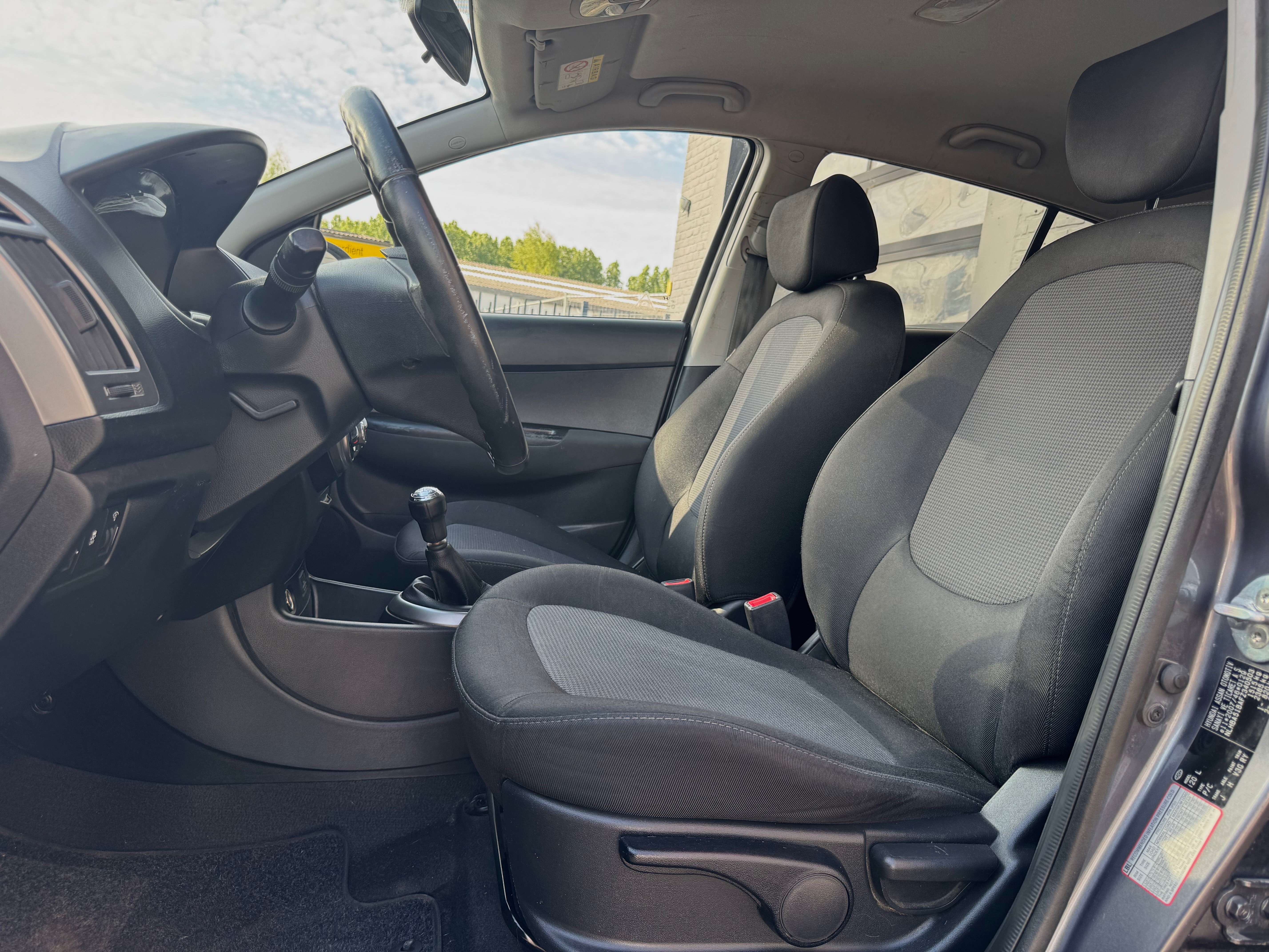 Hyundai i20 1.2i * 67Dkm * Cruise * Airco * Garantie