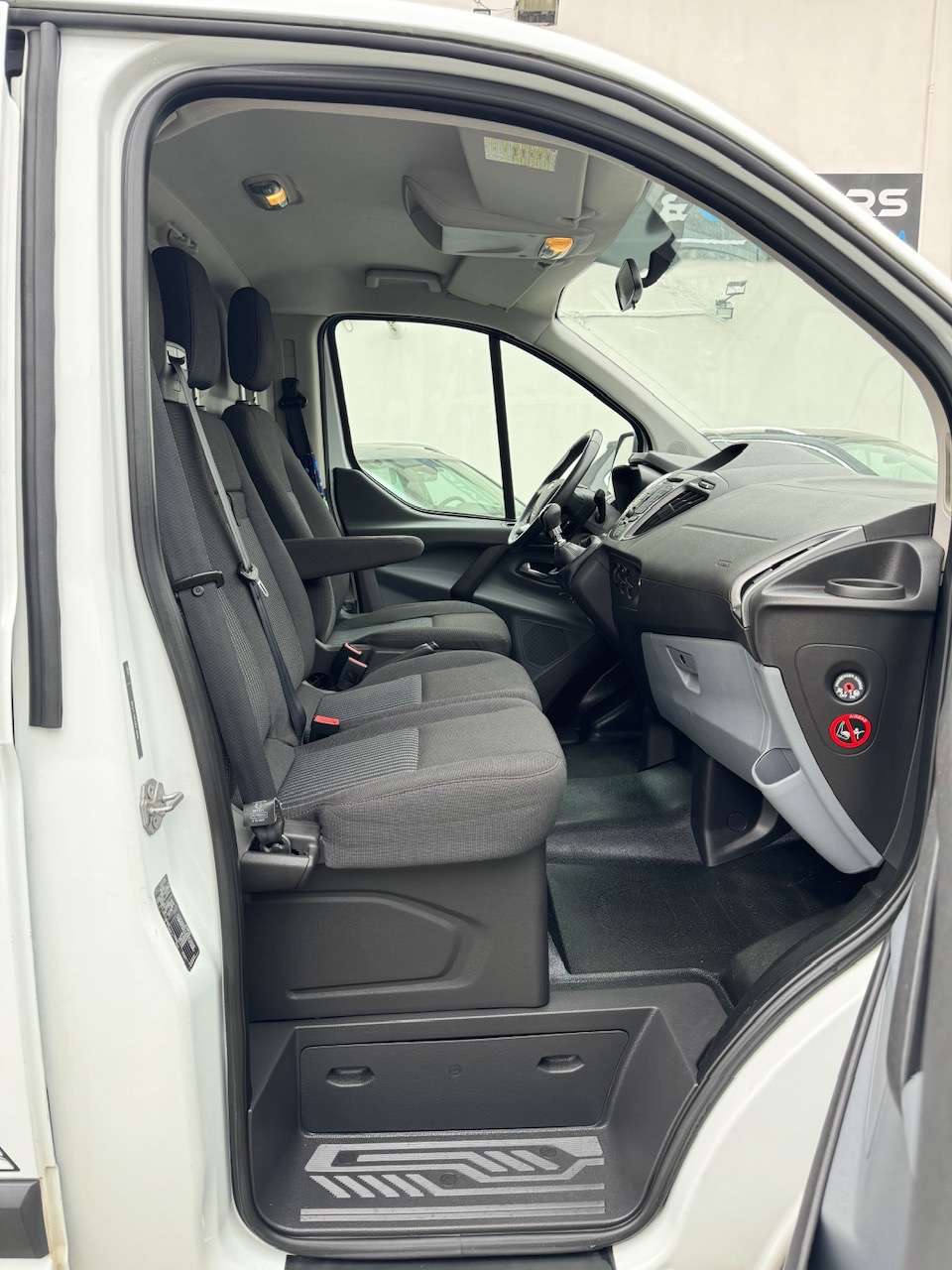 Ford Transit Custom 2.2 TDCi - Camper ** 1 JAAR GARANTIE ** !!