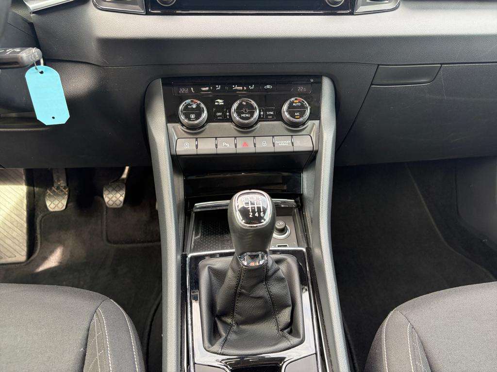 Skoda Karoq Karoq Ambition 1,0 TSI 85 kW 6-speed mech.