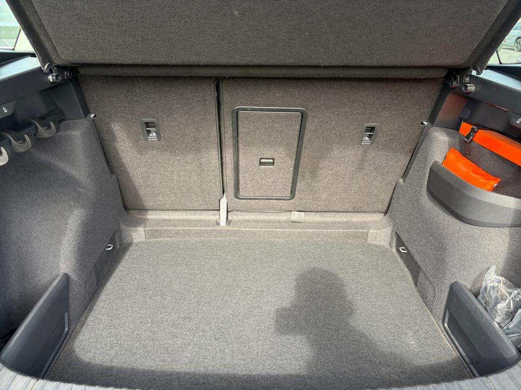 Skoda Karoq Karoq Ambition 1,0 TSI 85 kW 6-speed mech.