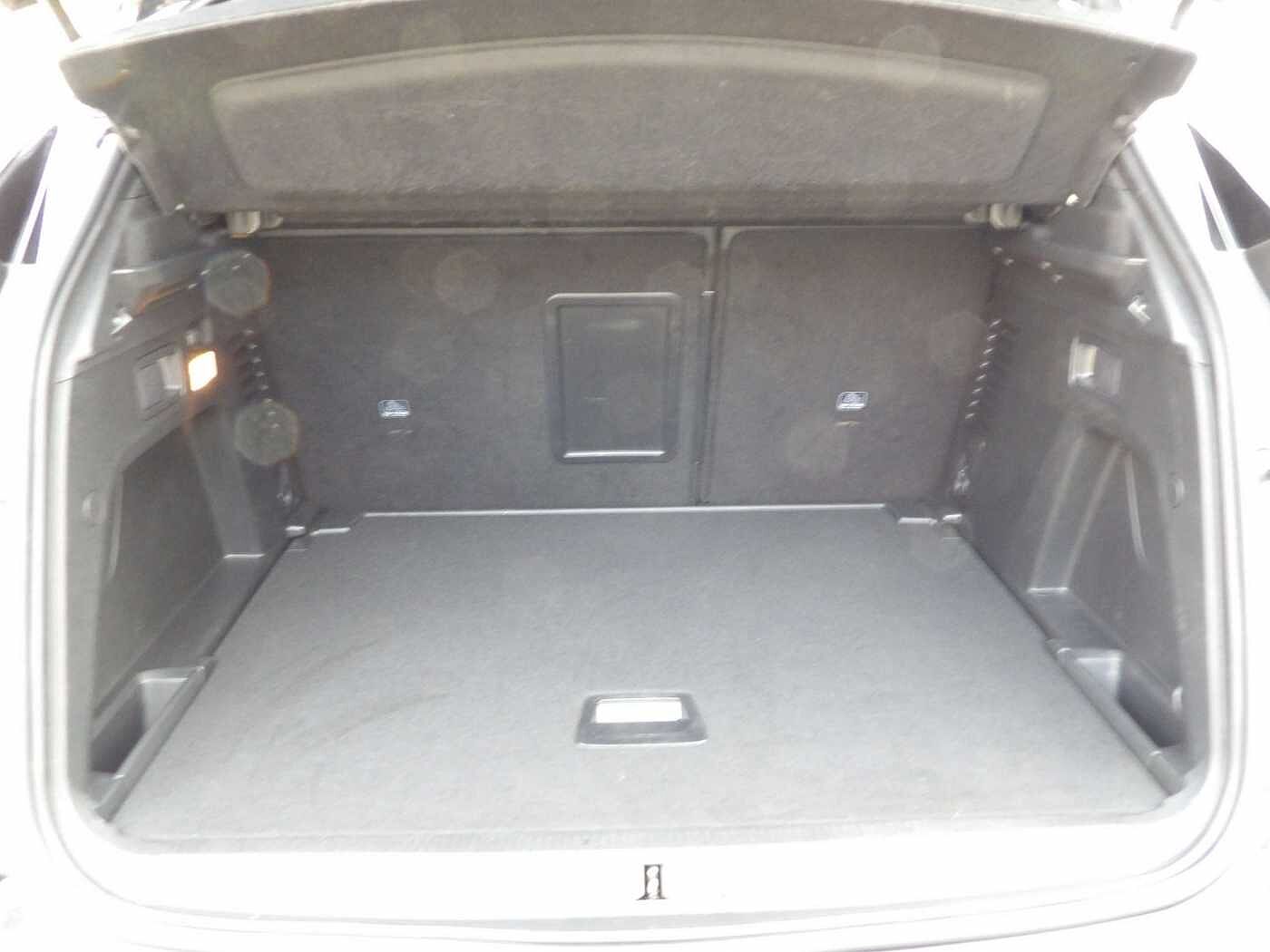 Peugeot 3008 3008 1.2 PureTech GT (EU6.4)