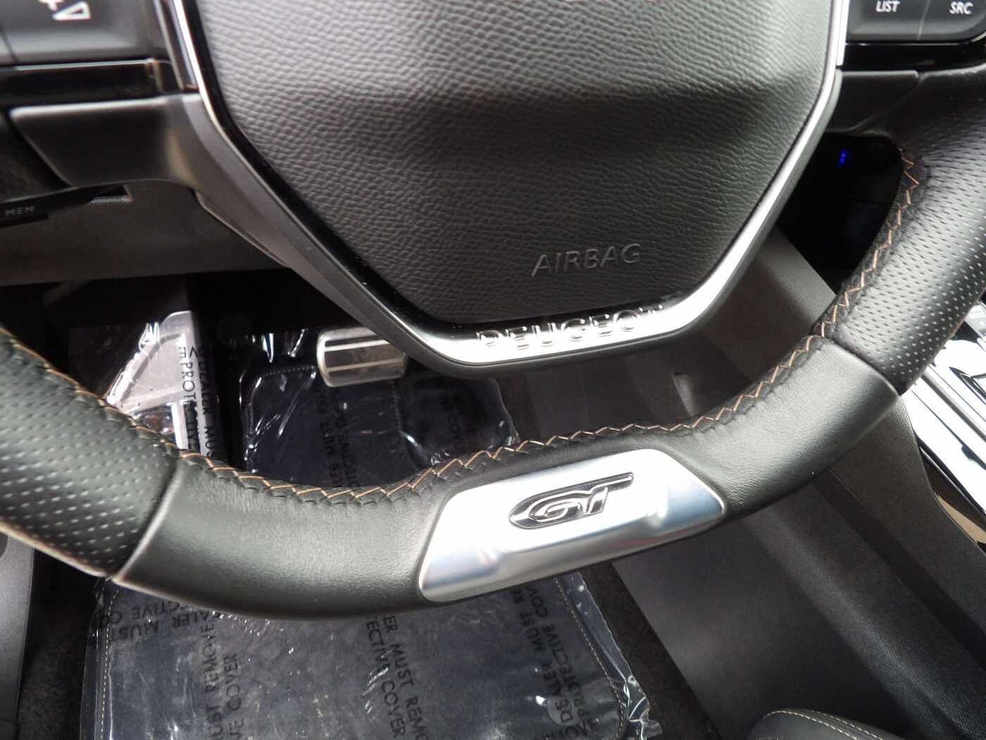 Peugeot 3008 3008 1.2 PureTech GT (EU6.4)