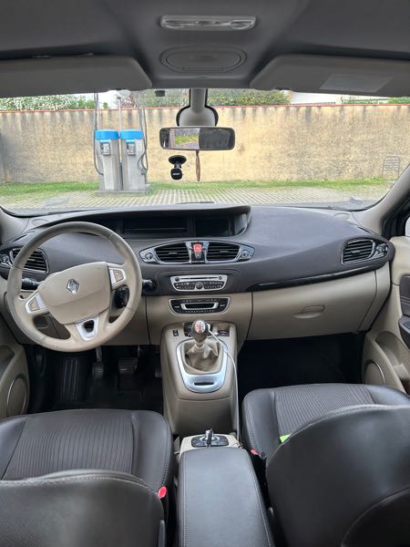 Renault Scenic III (3) 1.5 DCI 130 ENERGY LOUNGE E6
