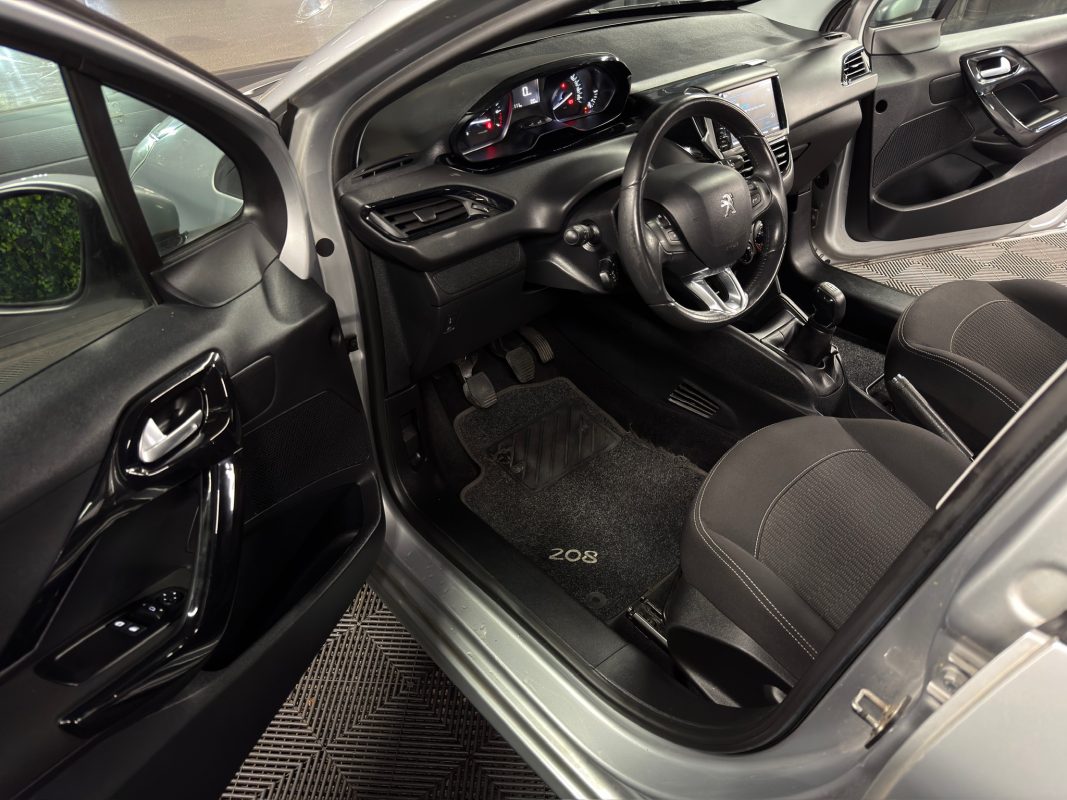 Peugeot 208 PHASE 2 II ALLURE 1.2 82 Cv 5 PORTES / ECRAN TACTILE CRIT AIR 1 - GARANTIE AN