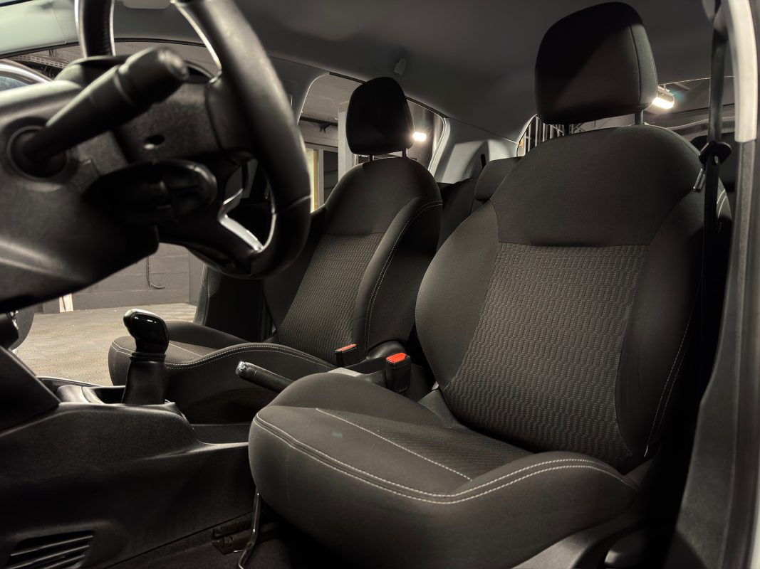 Peugeot 208 PHASE 2 II ALLURE 1.2 82 Cv 5 PORTES / ECRAN TACTILE CRIT AIR 1 - GARANTIE AN