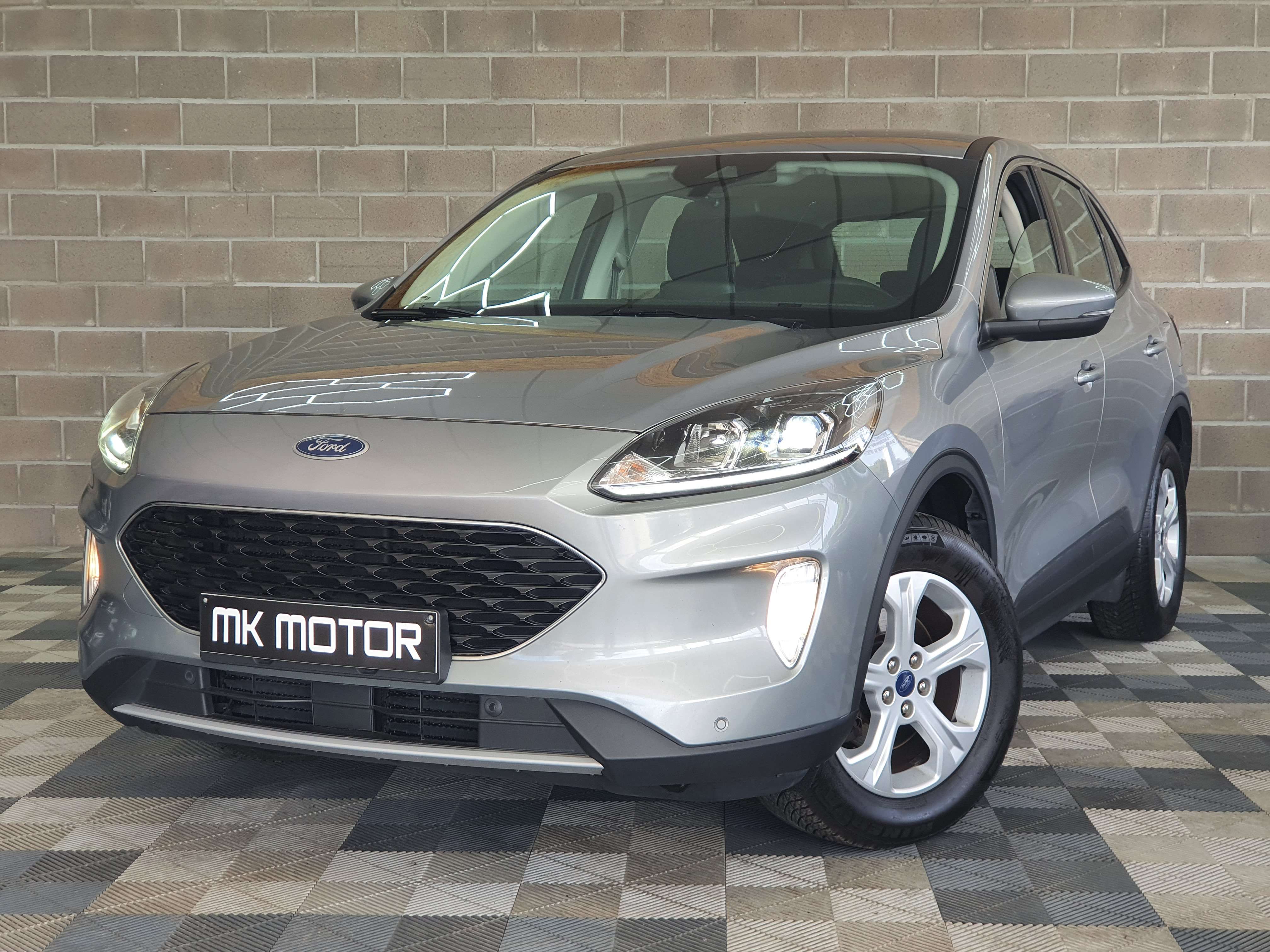 Ford Kuga 🟢1.5 ESSENCE 120CV - GPS - CRUISE - S.CHAUFF