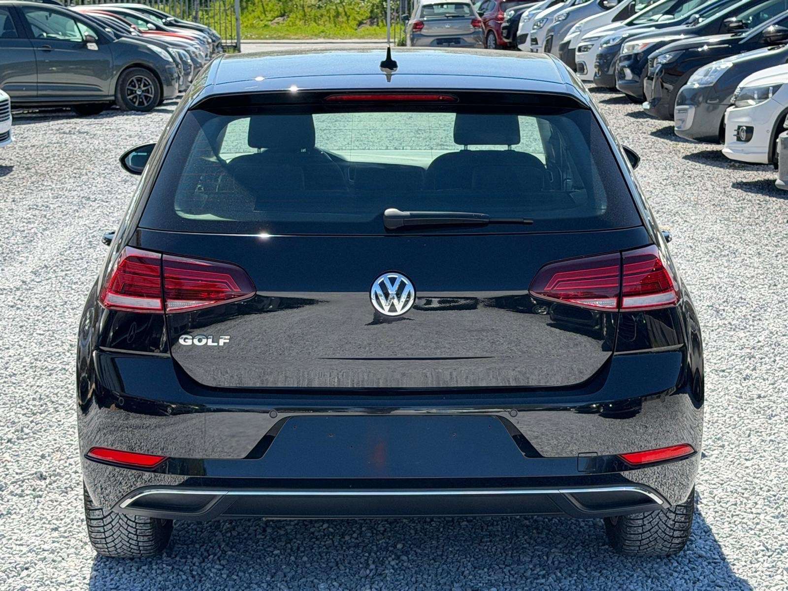 Volkswagen Golf 1.0 TSi - 5 Portes - Facelift - Navigation - Camera