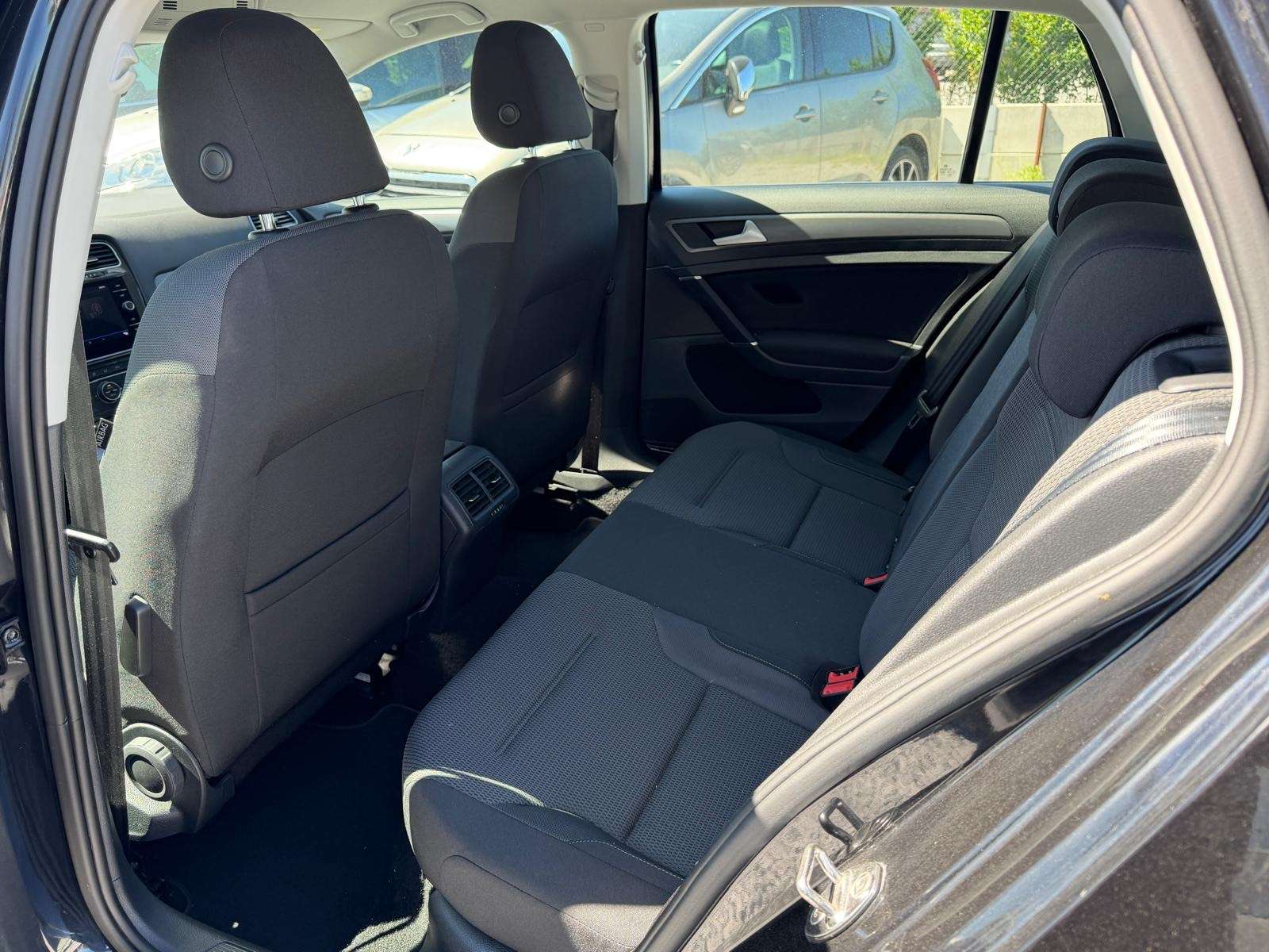 Volkswagen Golf 1.0 TSi - 5 Portes - Facelift - Navigation - Camera