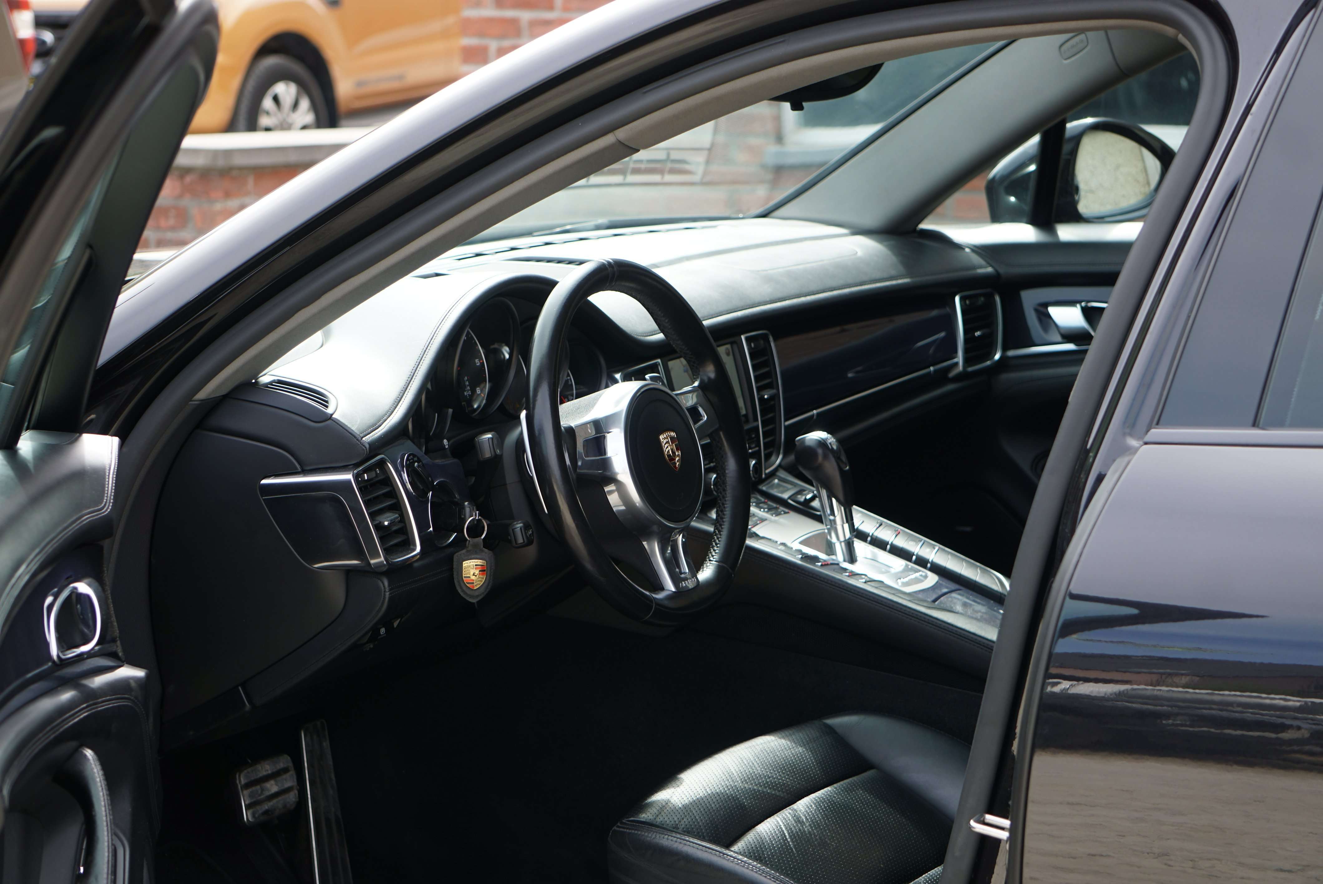 Porsche Panamera 3.0 D V6 FACELIFT TOIT OUVRANT DISTRONIC SOFTCLOSE CAMERA LED