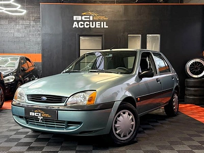 Ford Fiesta IV 1.8 Di 75cv Ghia (111.784kms - Garantie & Révisée ✅)
