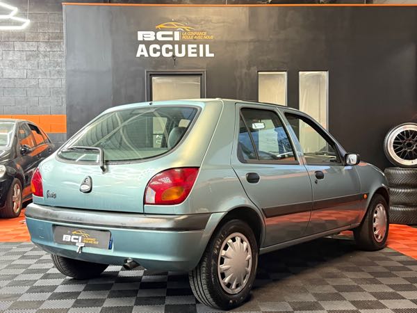 Ford Fiesta IV 1.8 Di 75cv Ghia (111.784kms - Garantie & Révisée ✅)