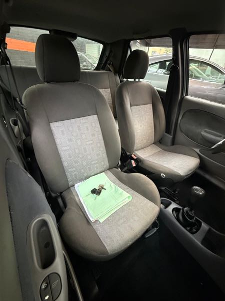 Ford Fiesta IV 1.8 Di 75cv Ghia (111.784kms - Garantie & Révisée ✅)