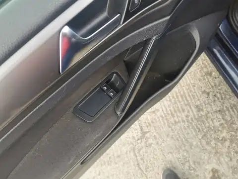 Volkswagen Golf 1.6 CR TDi Highline DPF