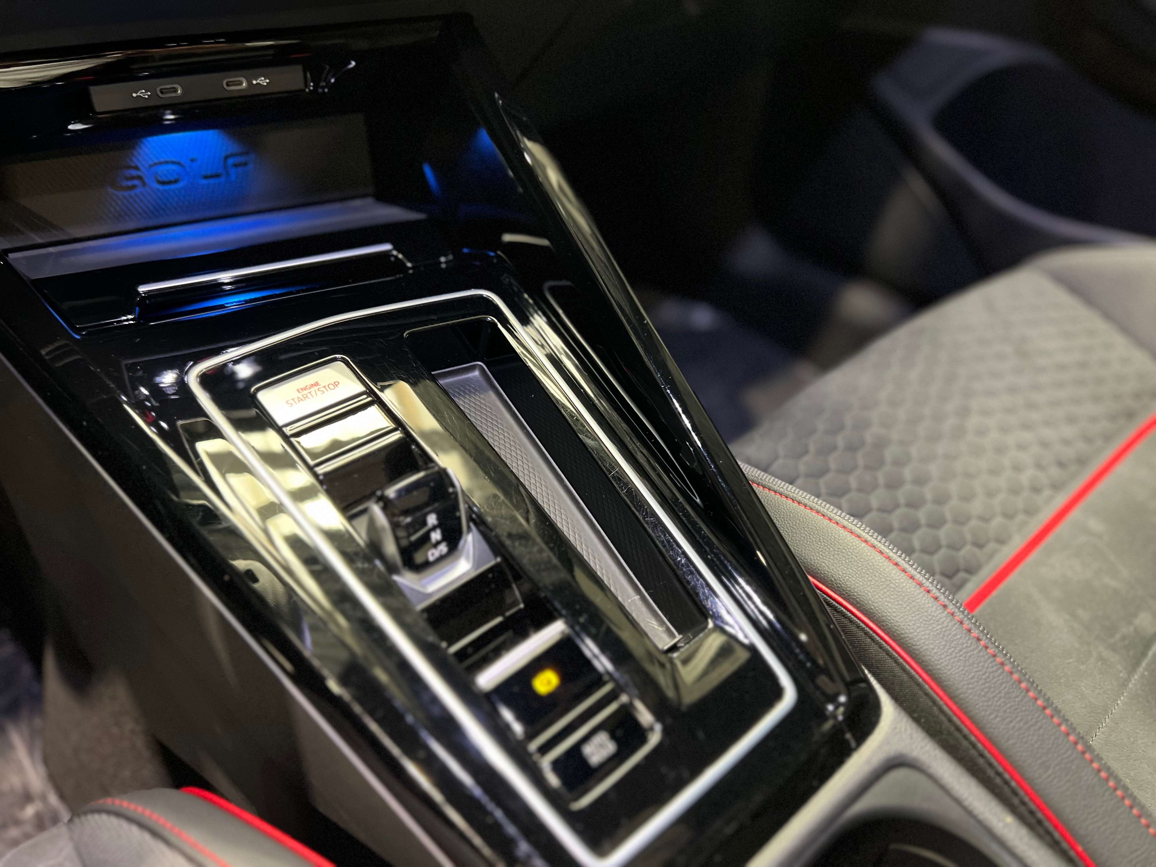 Volkswagen Golf GTI Golf GTI Clubsport * Akrapovic * Pano * Camera * Line