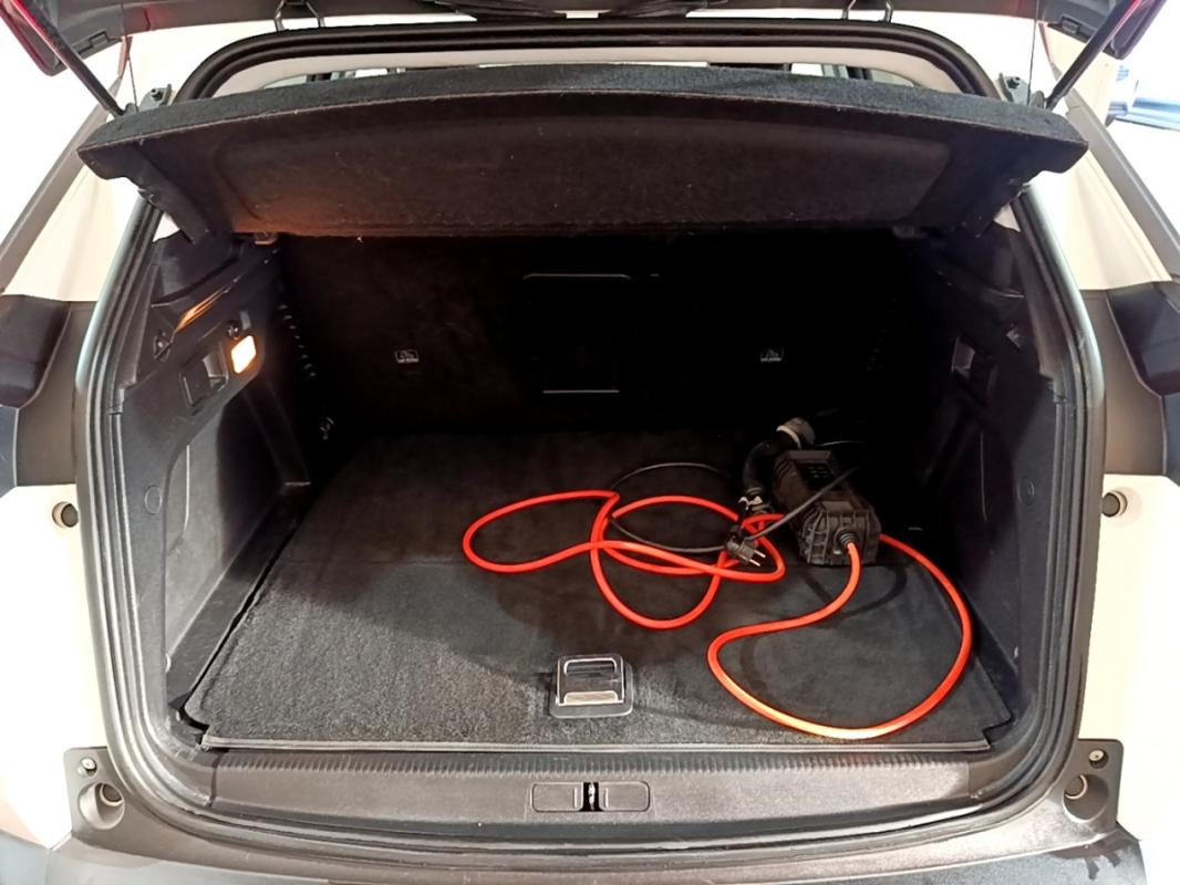 Peugeot 3008 II 1.6 HYBRID 225 E-EAT8 Allure