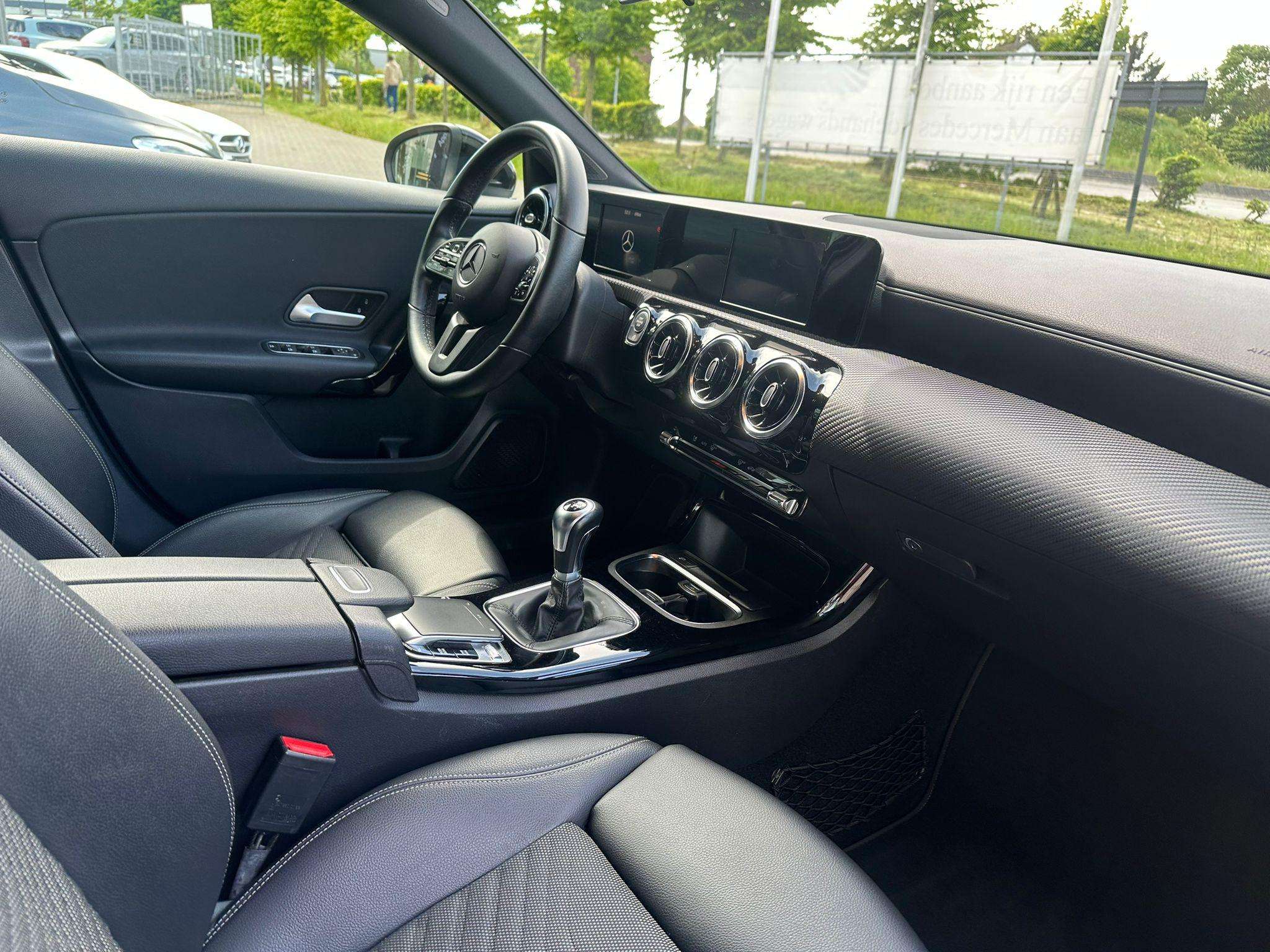 Mercedes-Benz A 180 A Business Solution Essential