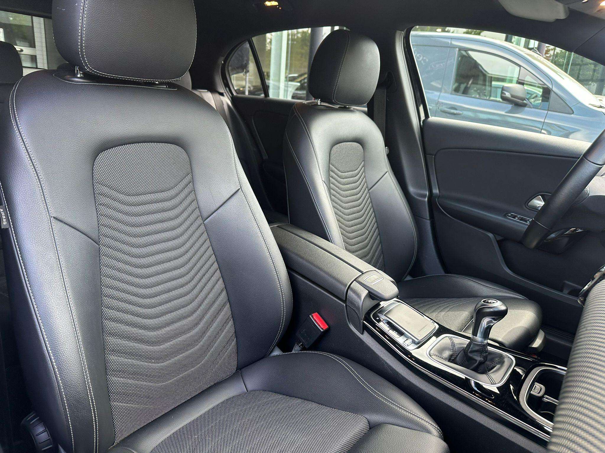 Mercedes-Benz A 180 A Business Solution Essential